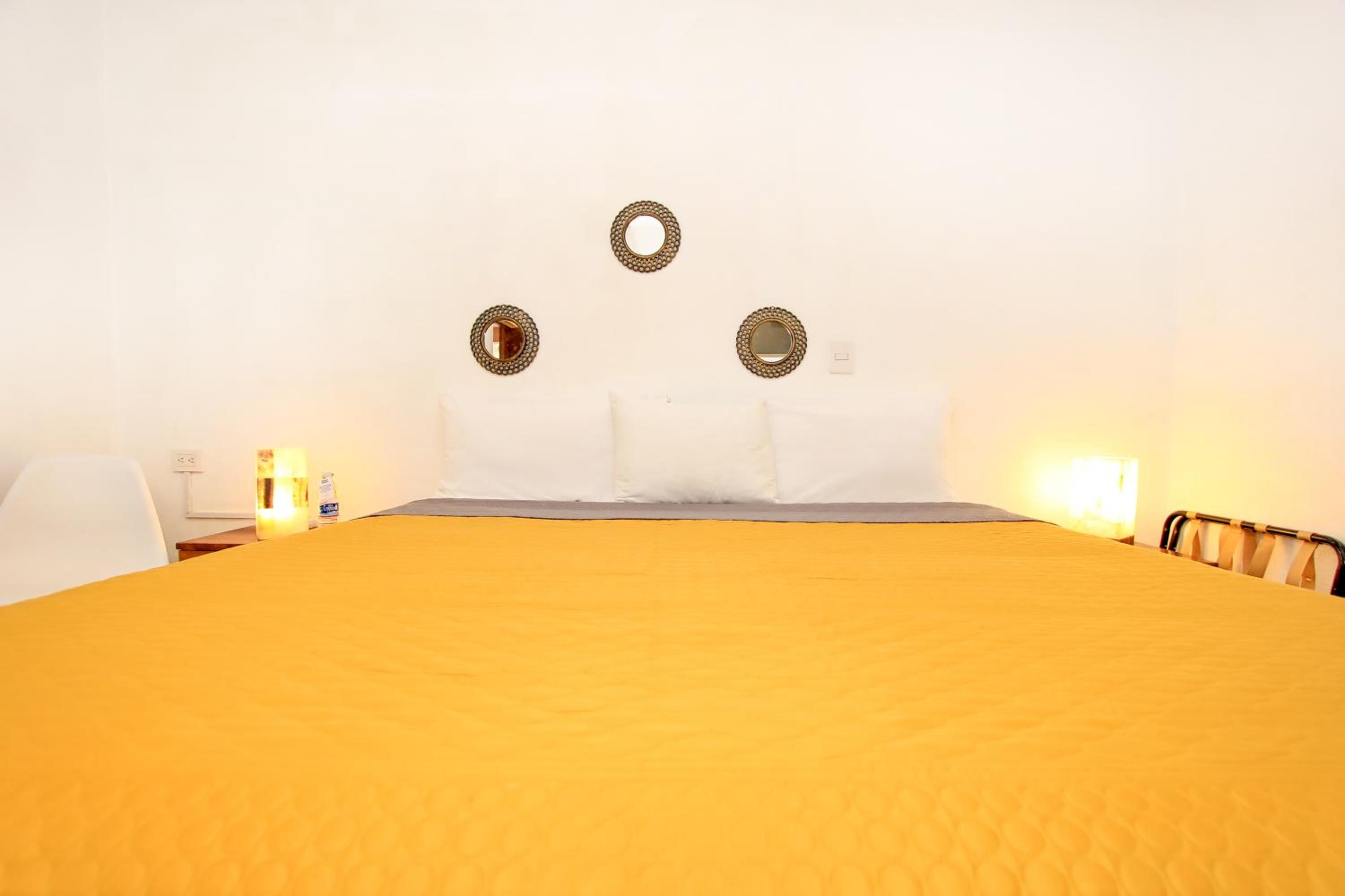 Deluxe Double Room - Photo 17