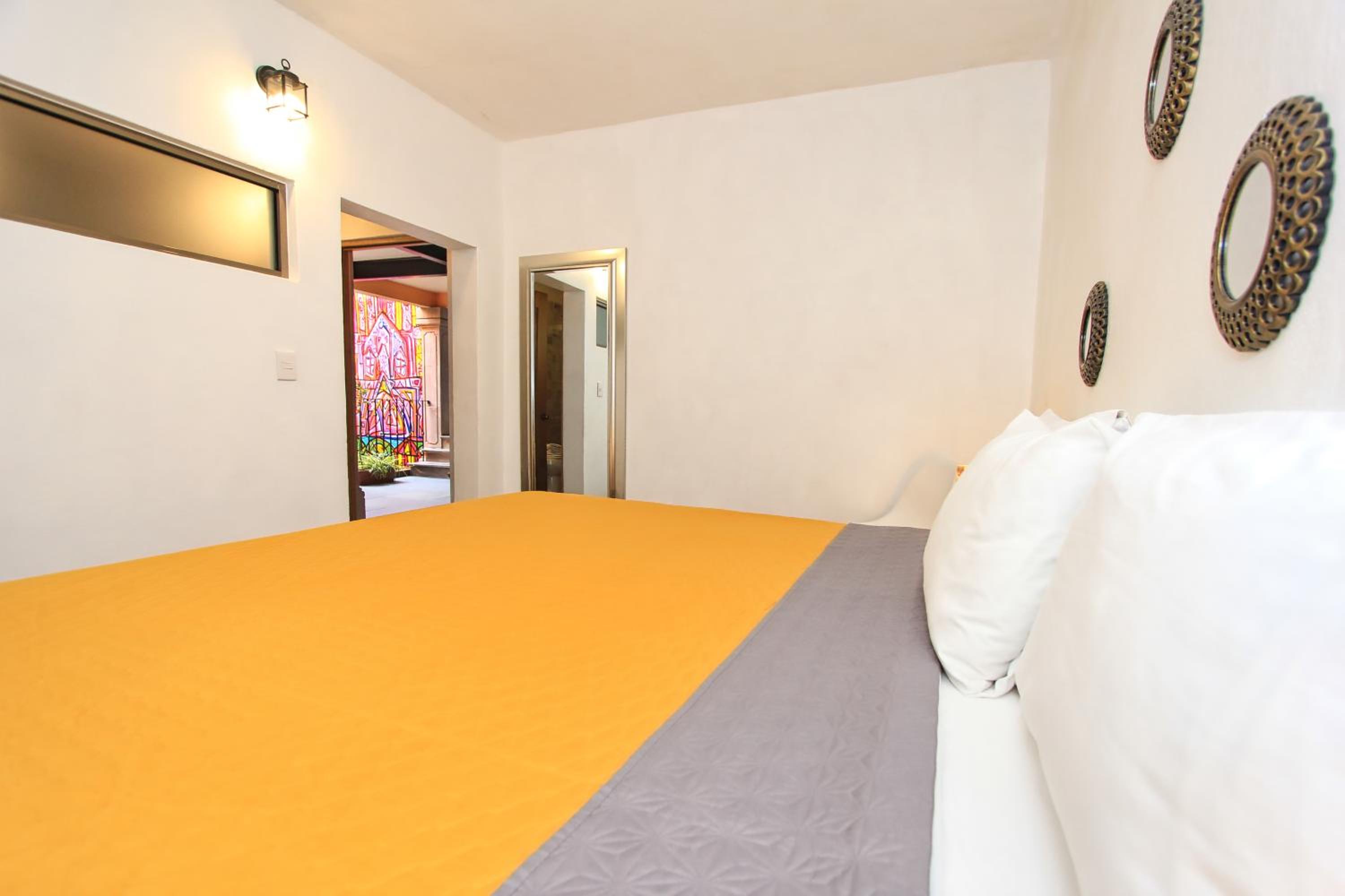 Deluxe Double Room - Photo 16