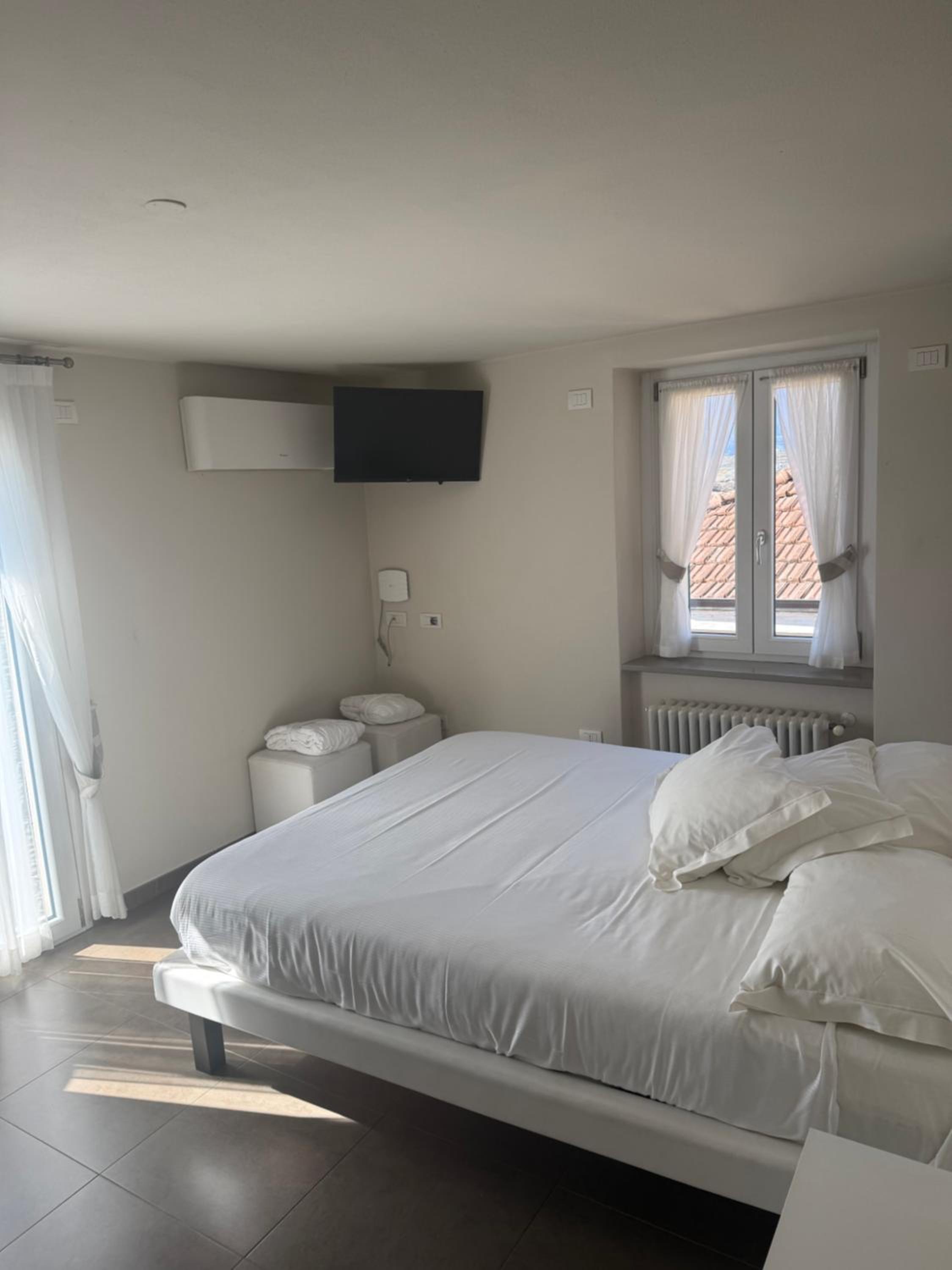 Double Room with Lake View