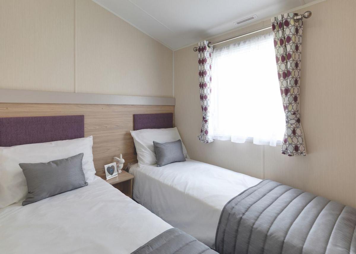 Mobile Home 8 photo 3