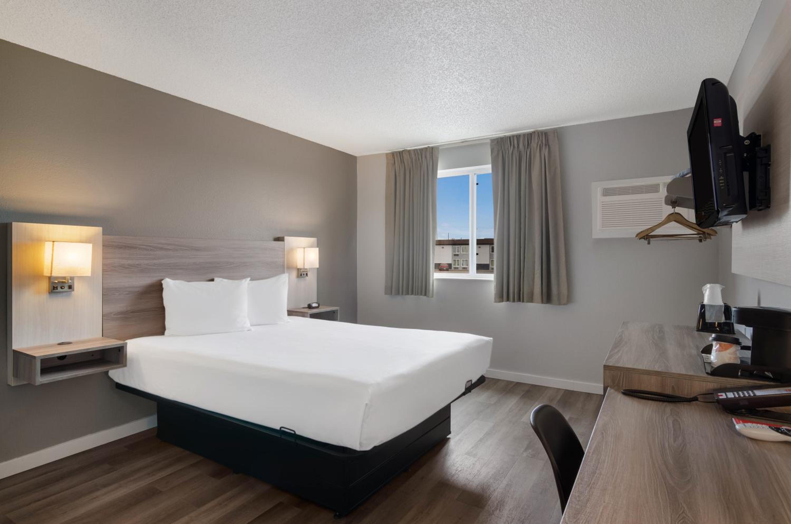 Standard King Room - Photo 1
