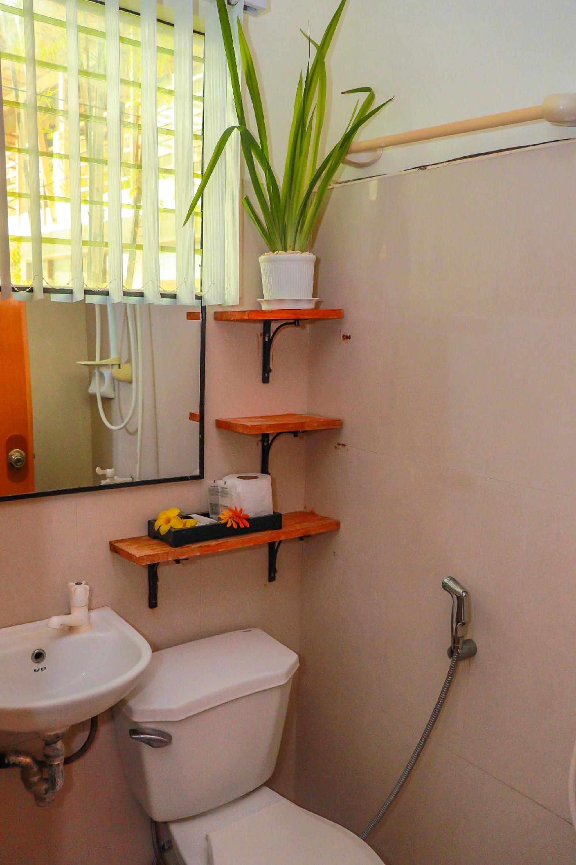 Budget Double Room - Photo 4