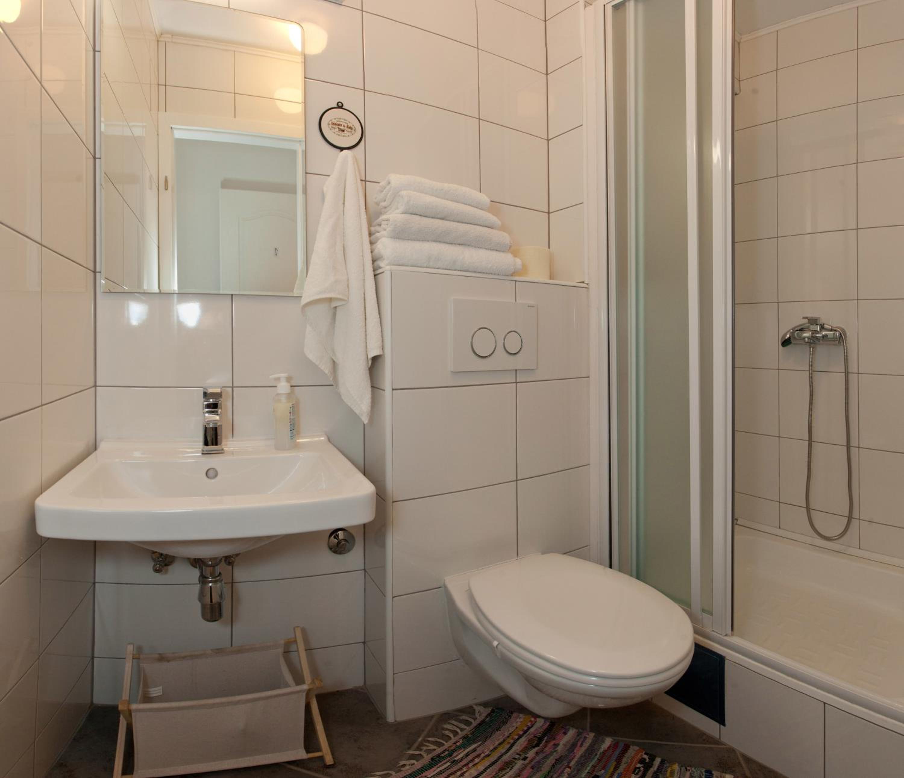 Double Room - Photo 7