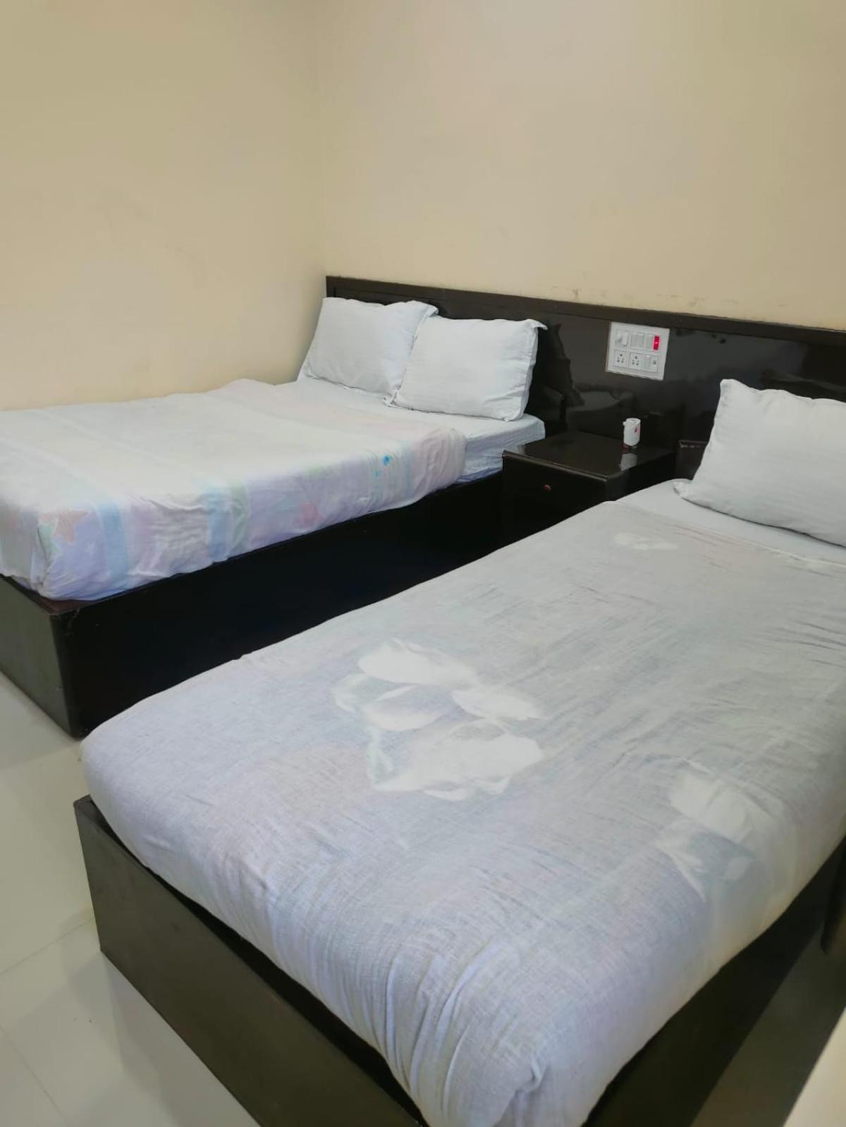 Double or Twin Room photo 2
