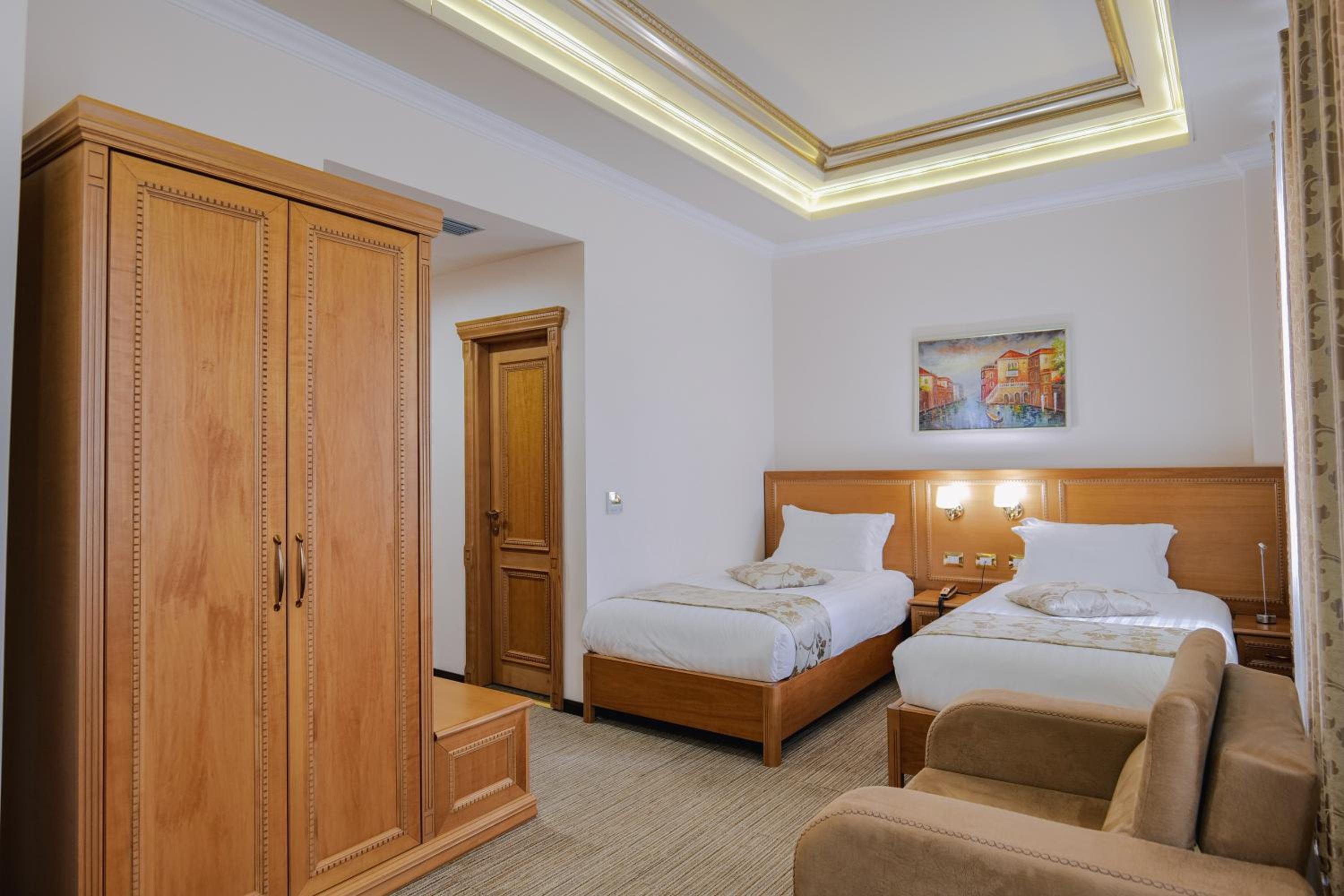 Twin Room with City View