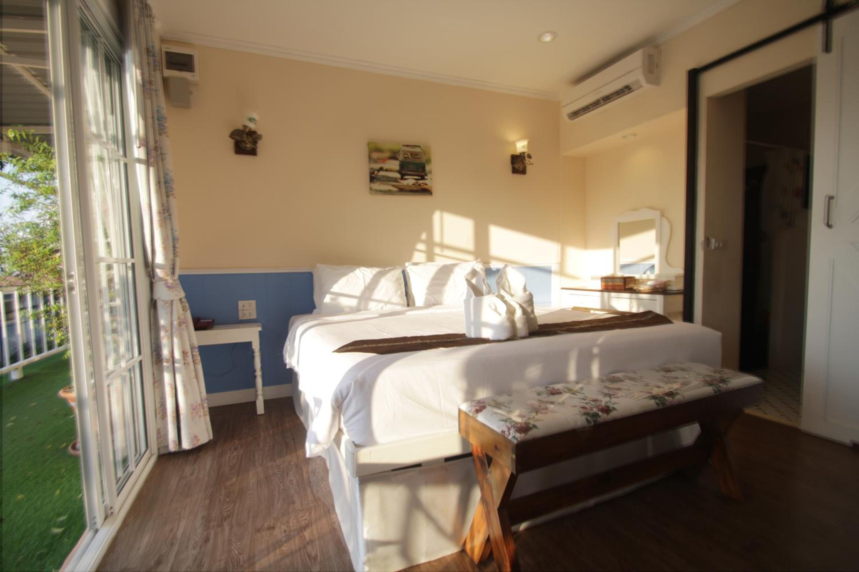 Double Room - Photo 17
