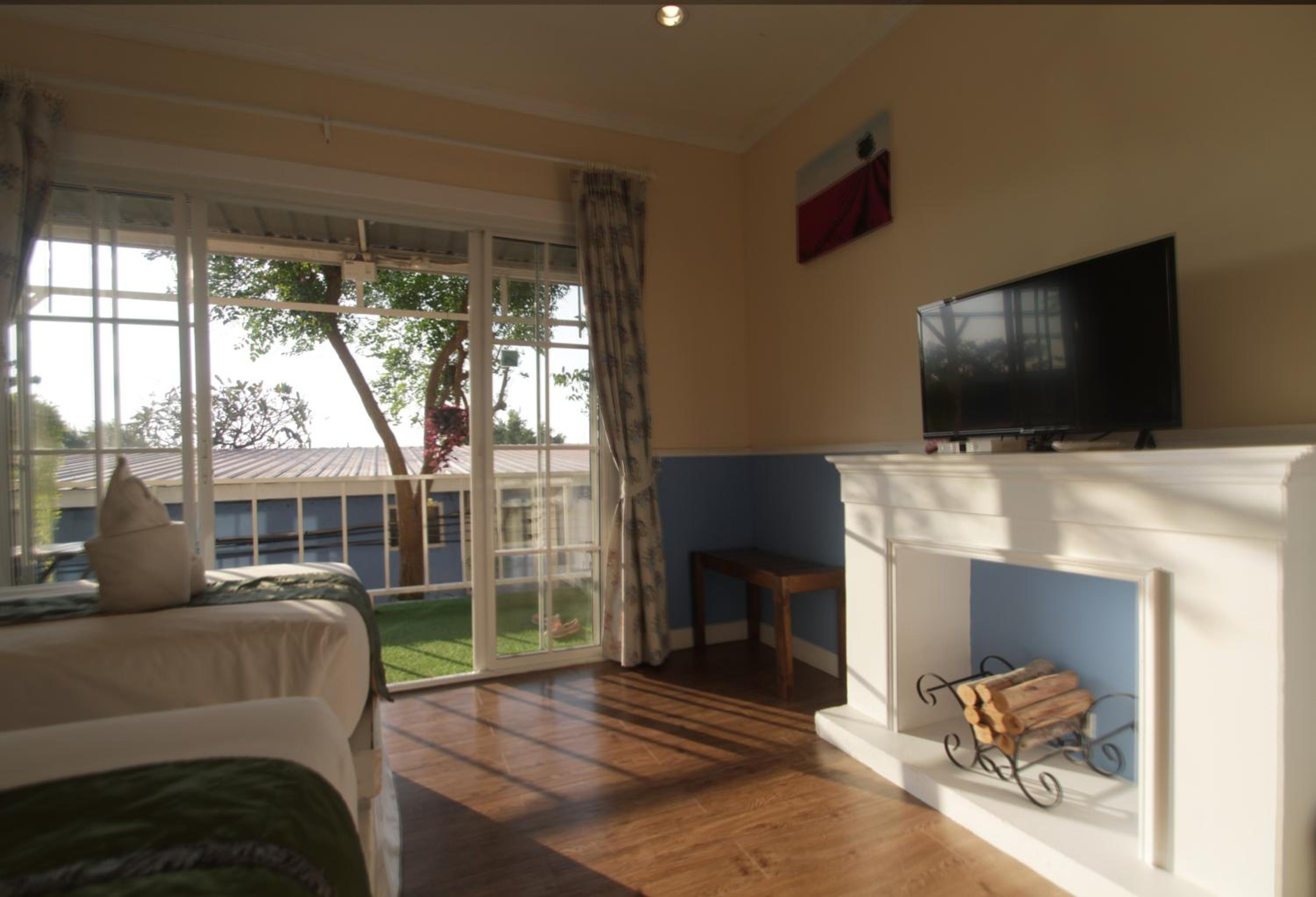 Double Room - Photo 10