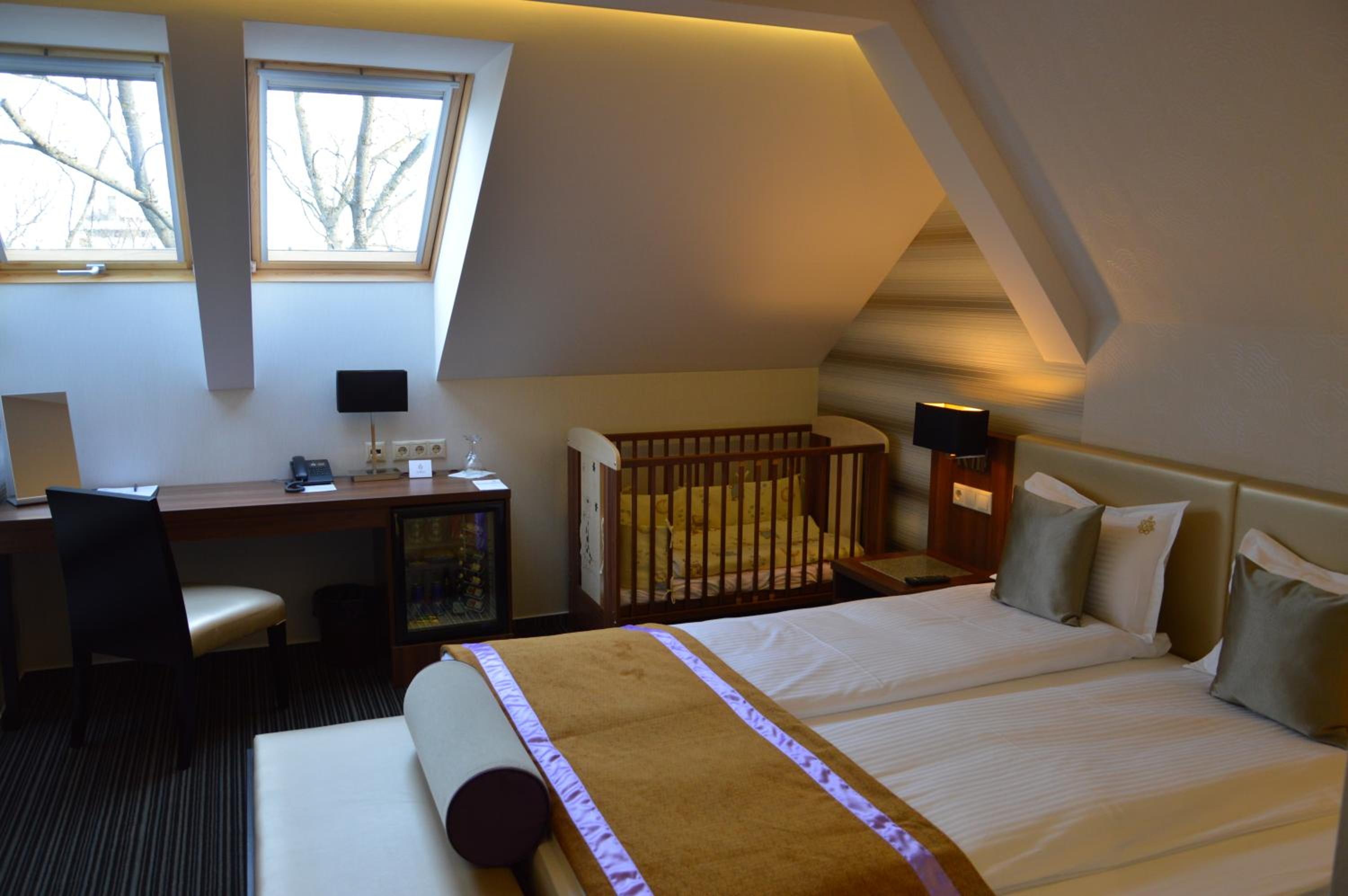 Standard Double or Twin Room photo 3