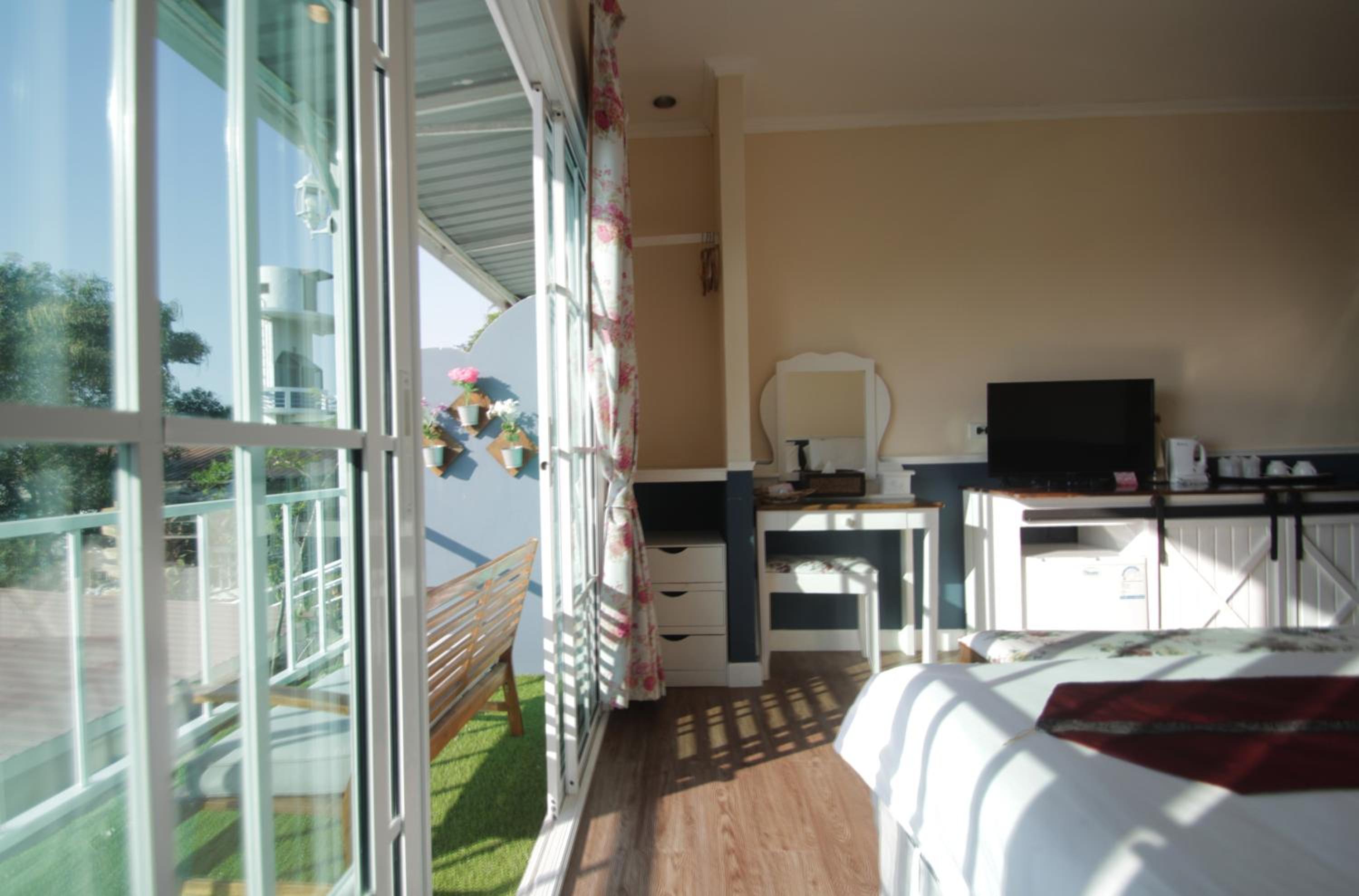 Double Room with Balcony photo 2