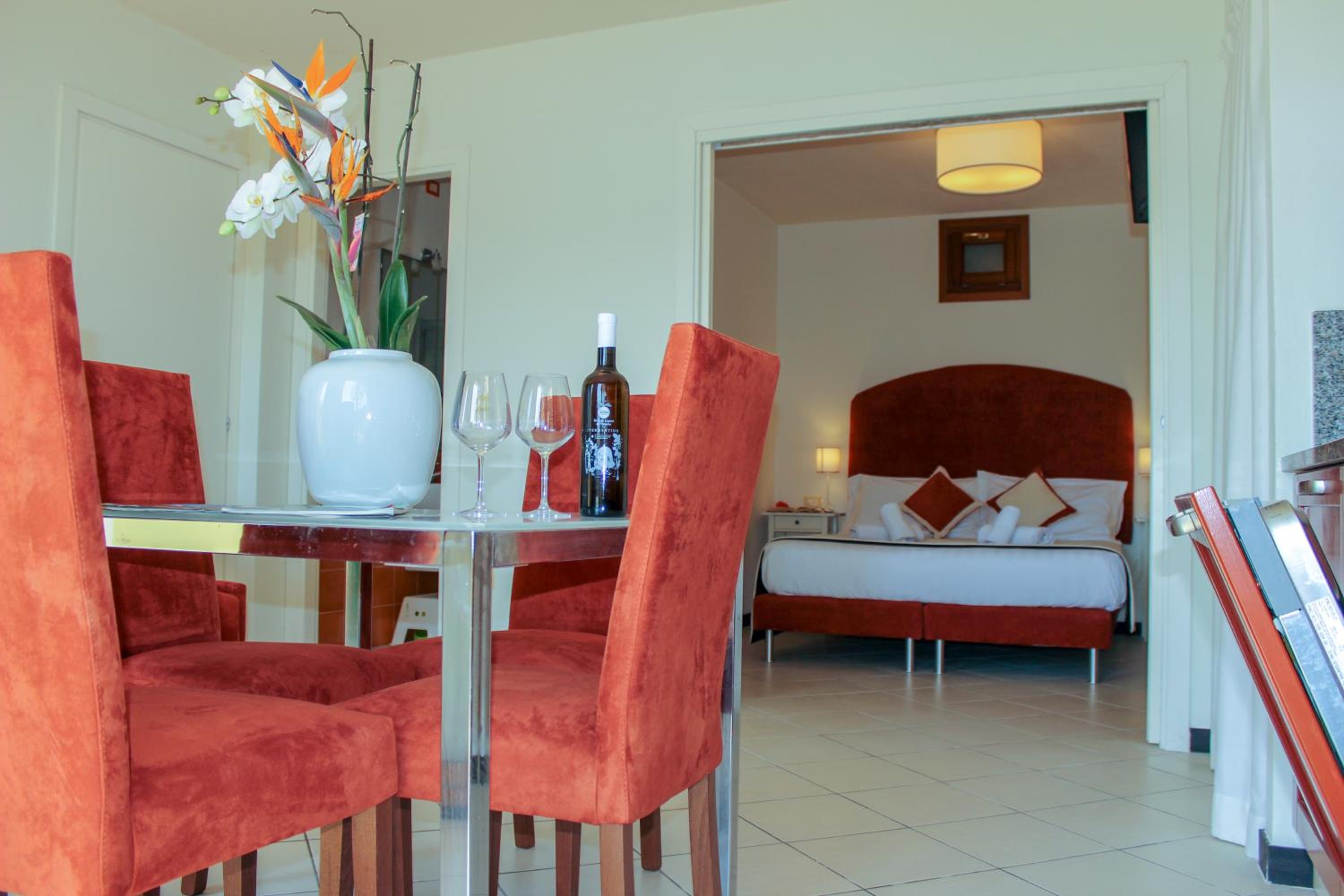 One-Bedroom Suite photo 3