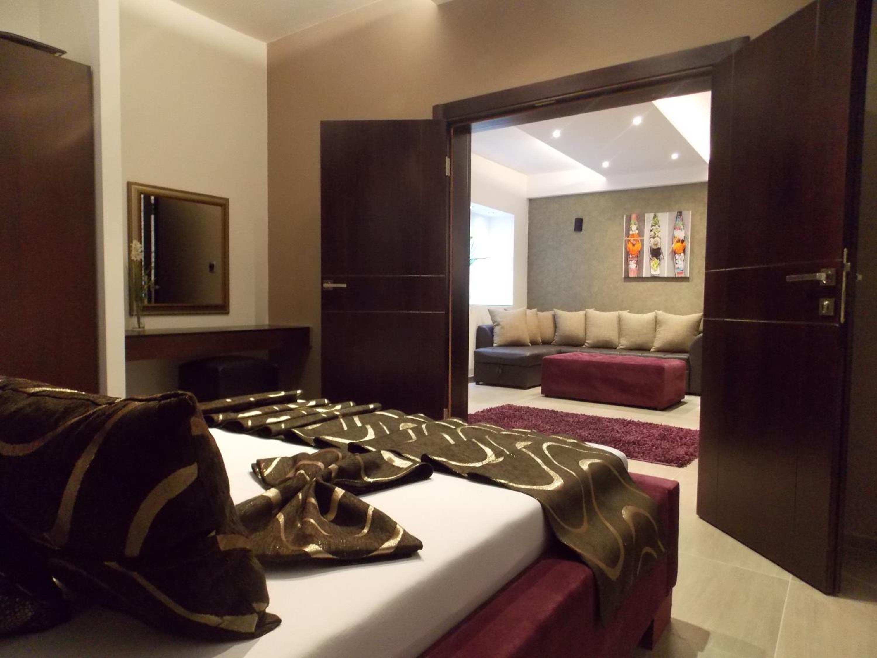 One-Bedroom Apartment - Photo 7