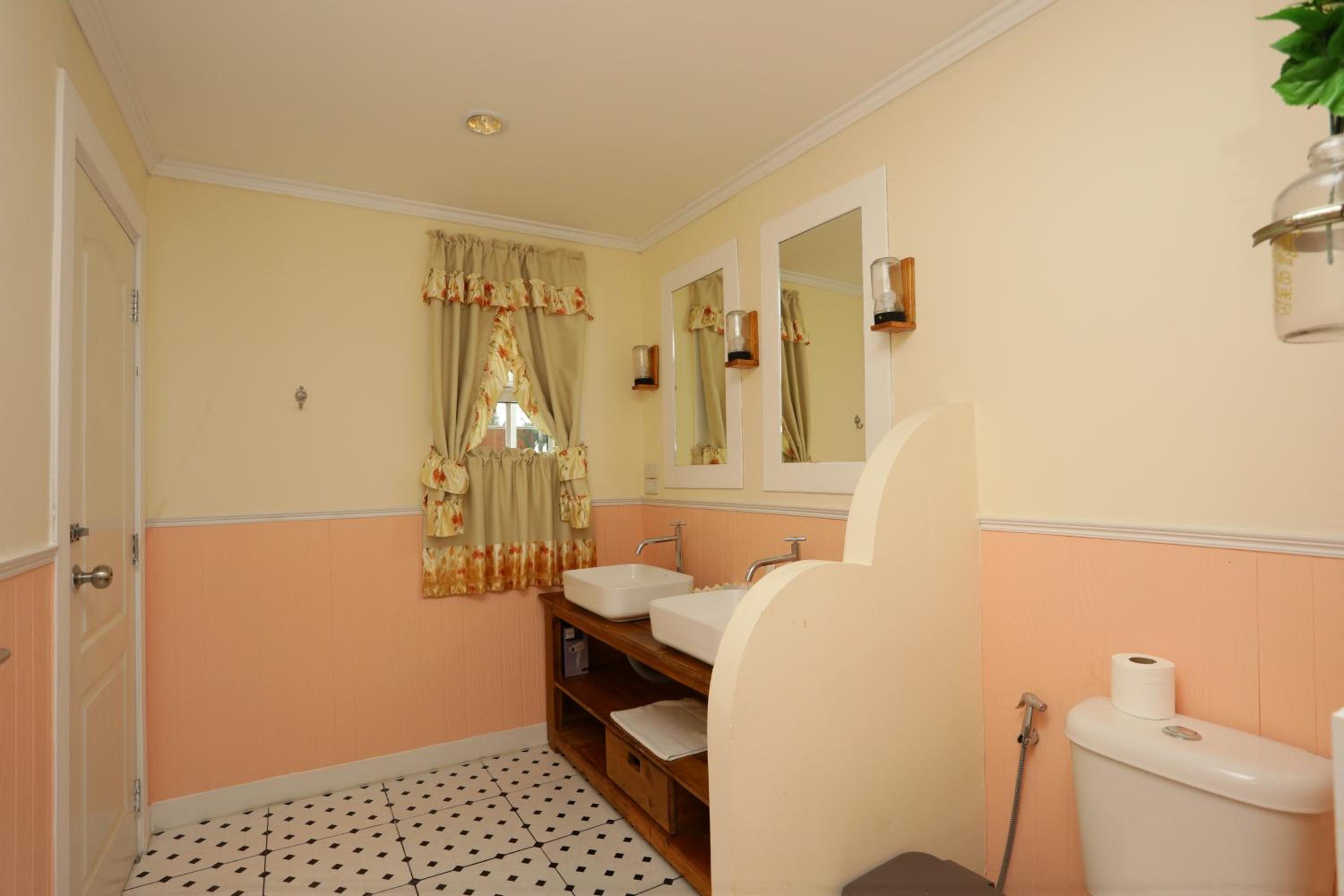 Villa with Sea View - Photo 42