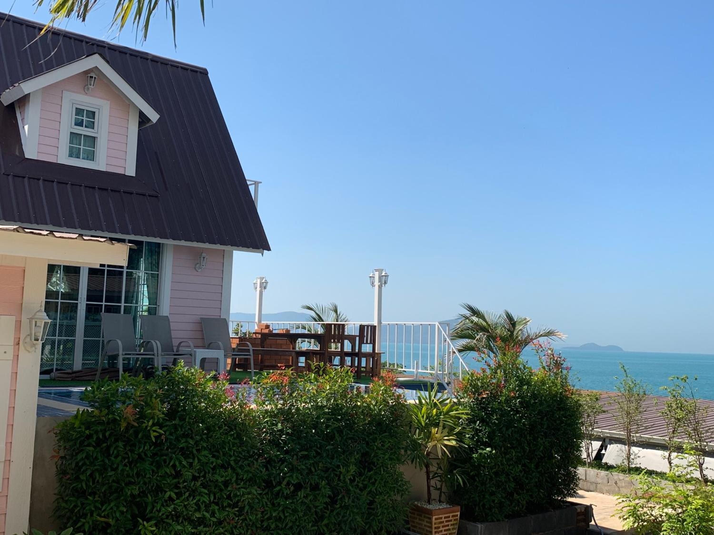Villa with Sea View - Photo 40