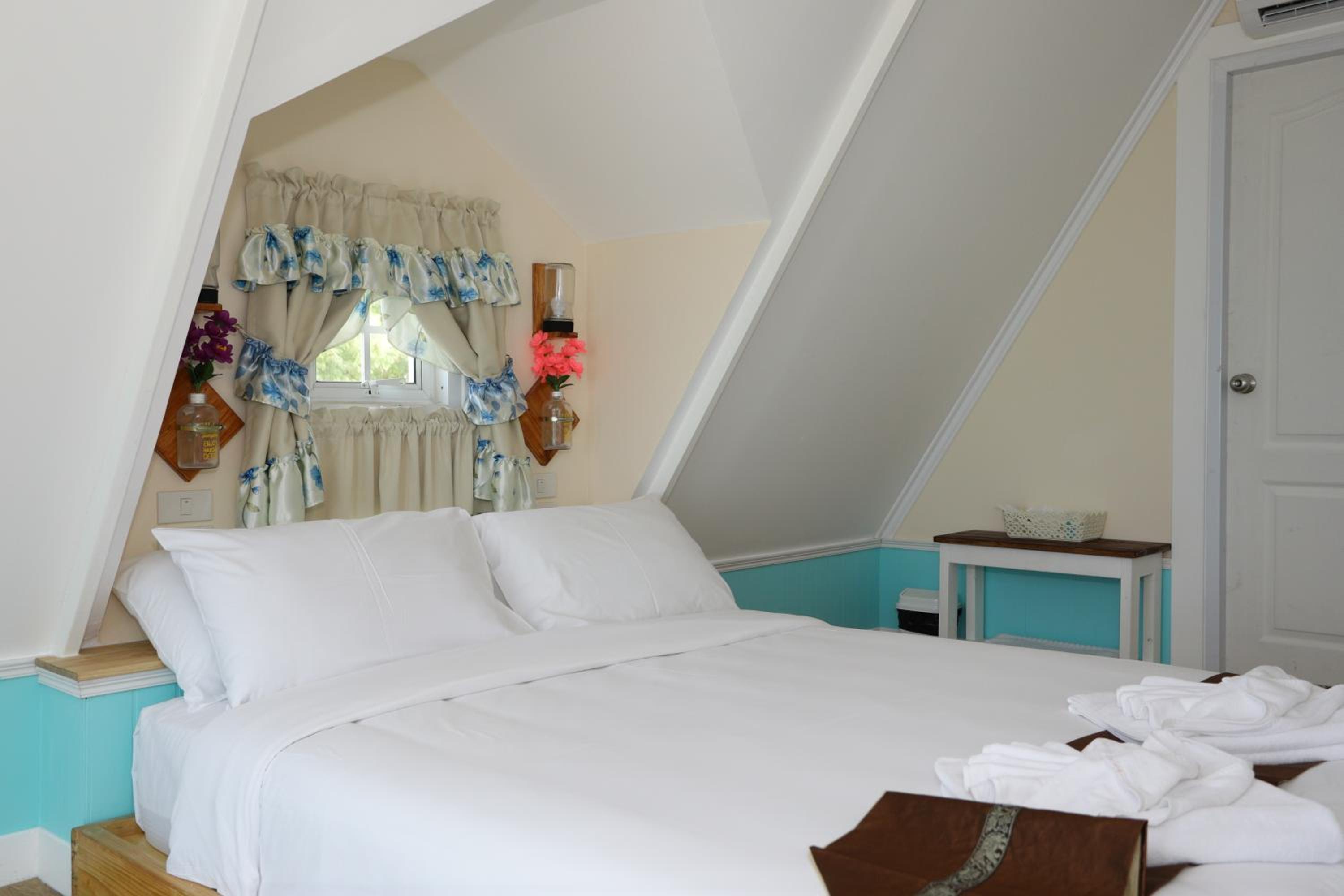 Villa with Sea View - Photo 29