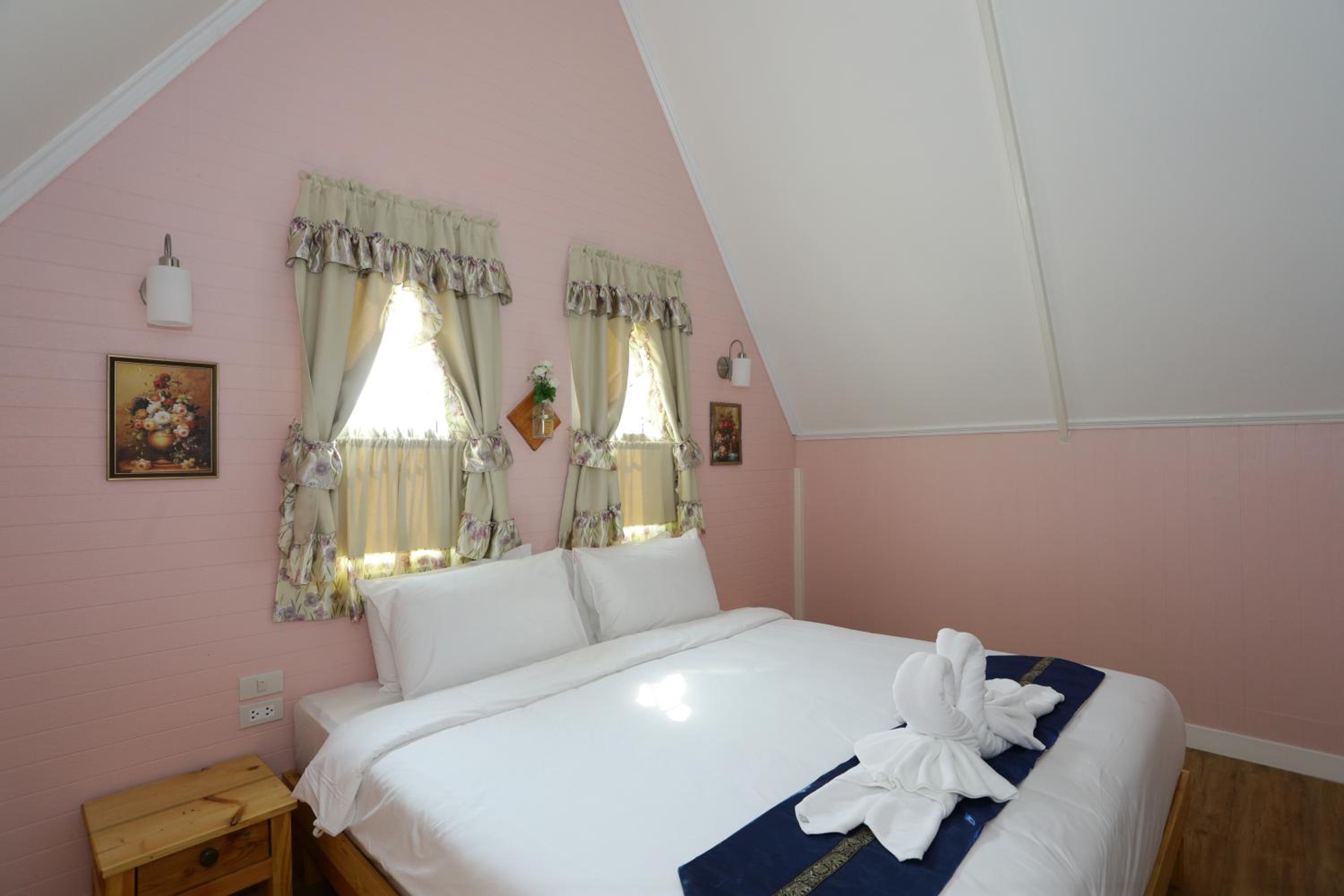 Villa with Sea View - Photo 48