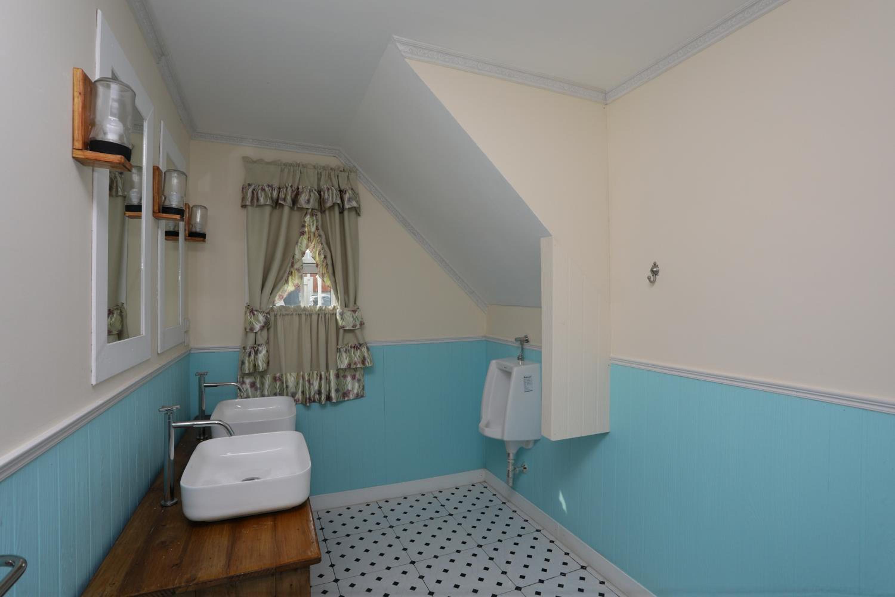 Villa with Sea View - Photo 15