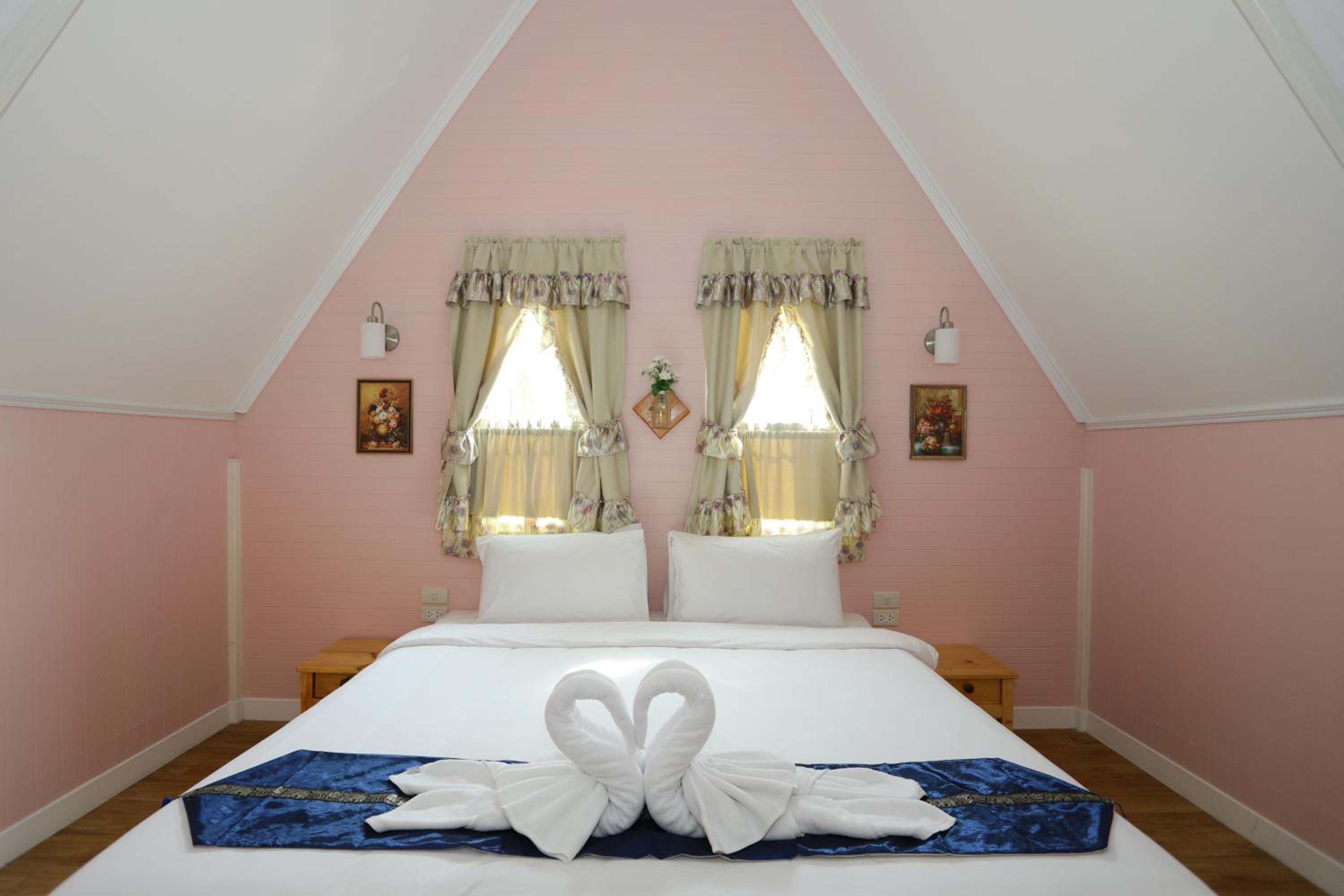 Villa with Sea View - Photo 8