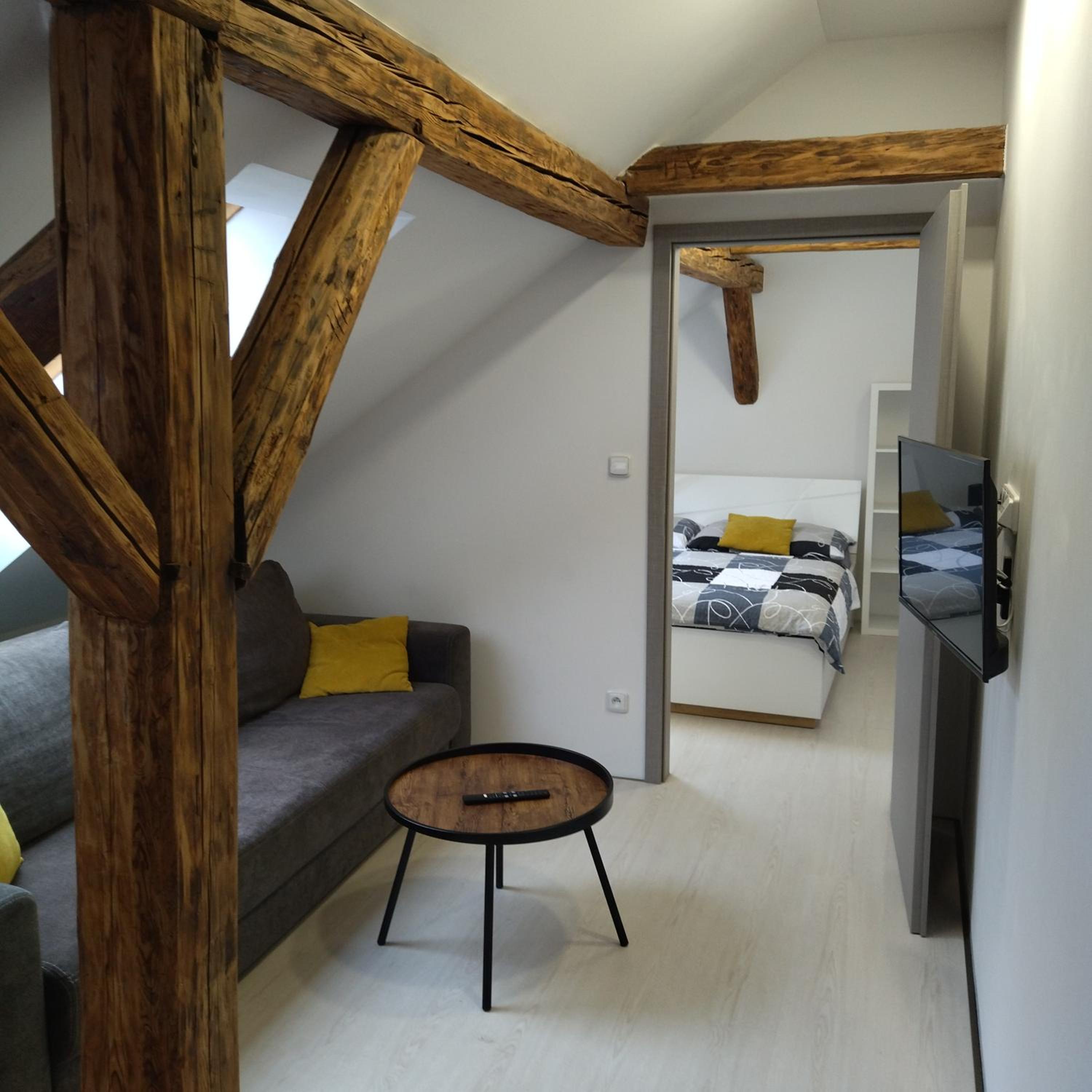 Two-Bedroom Apartment with Street View photo 3