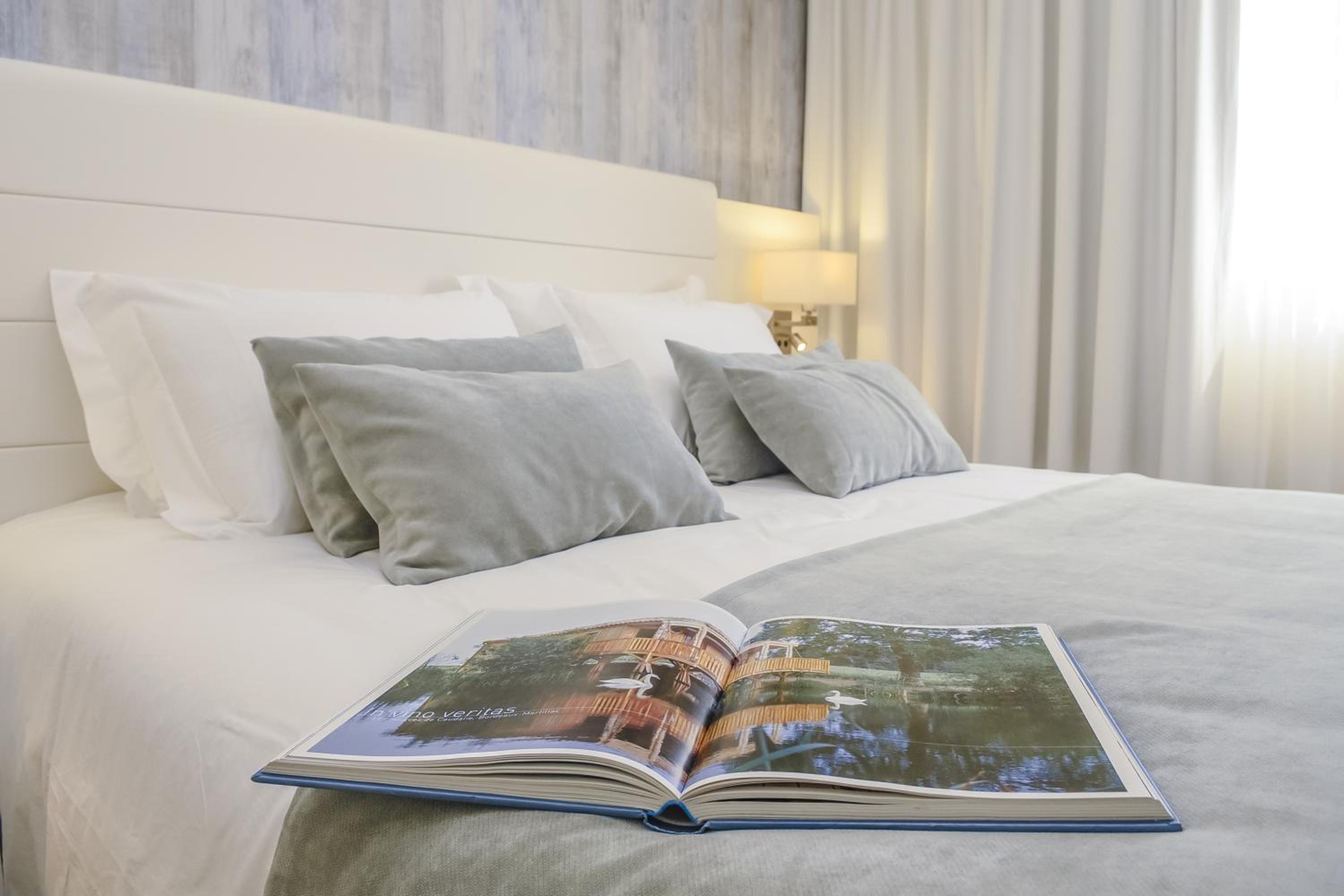 Standard Double or Twin Room photo 1