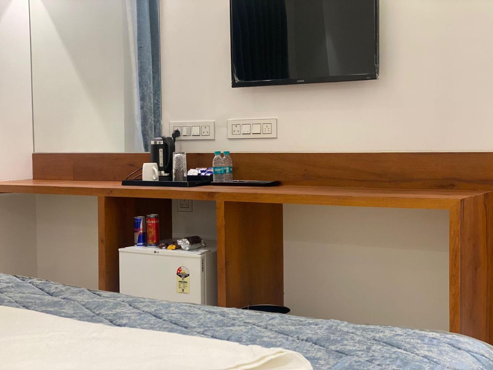 Standard Double or Twin Room photo 1