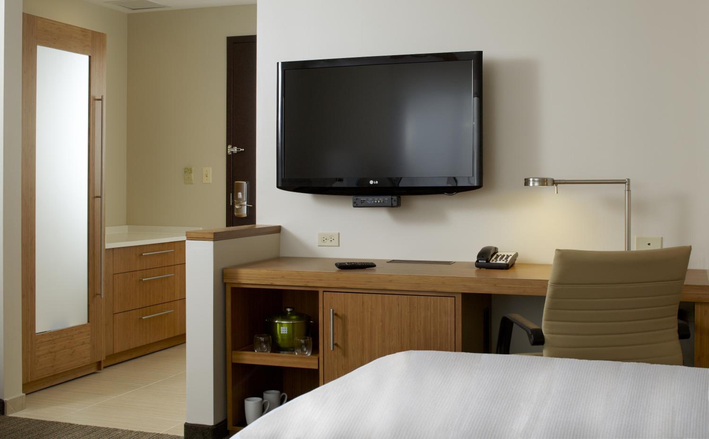 Double Room with Two Double Beds and Sofa bed - High Floor - Photo 7