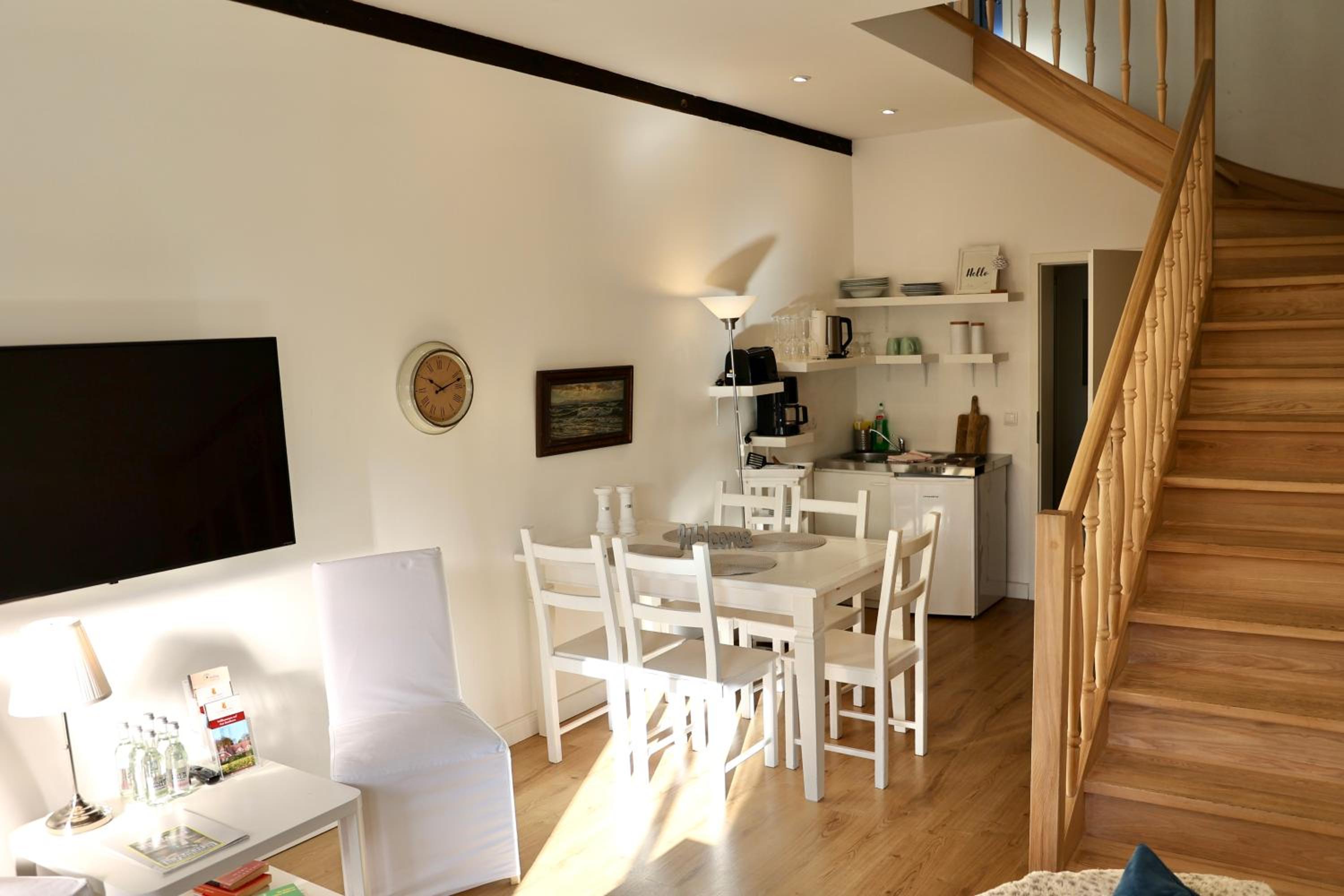 Two-Bedroom Apartment - Photo 11