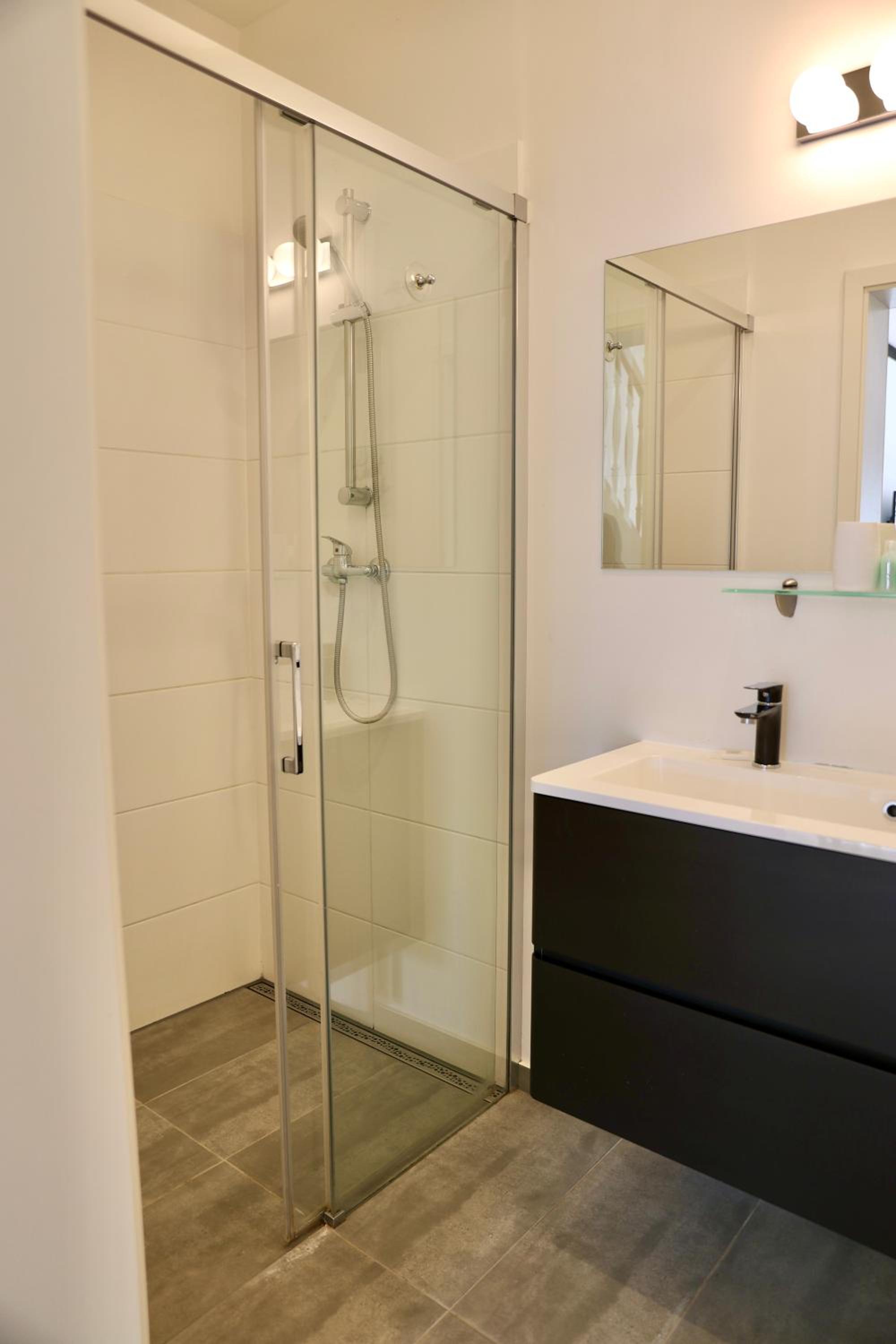 Two-Bedroom Apartment - Photo 6