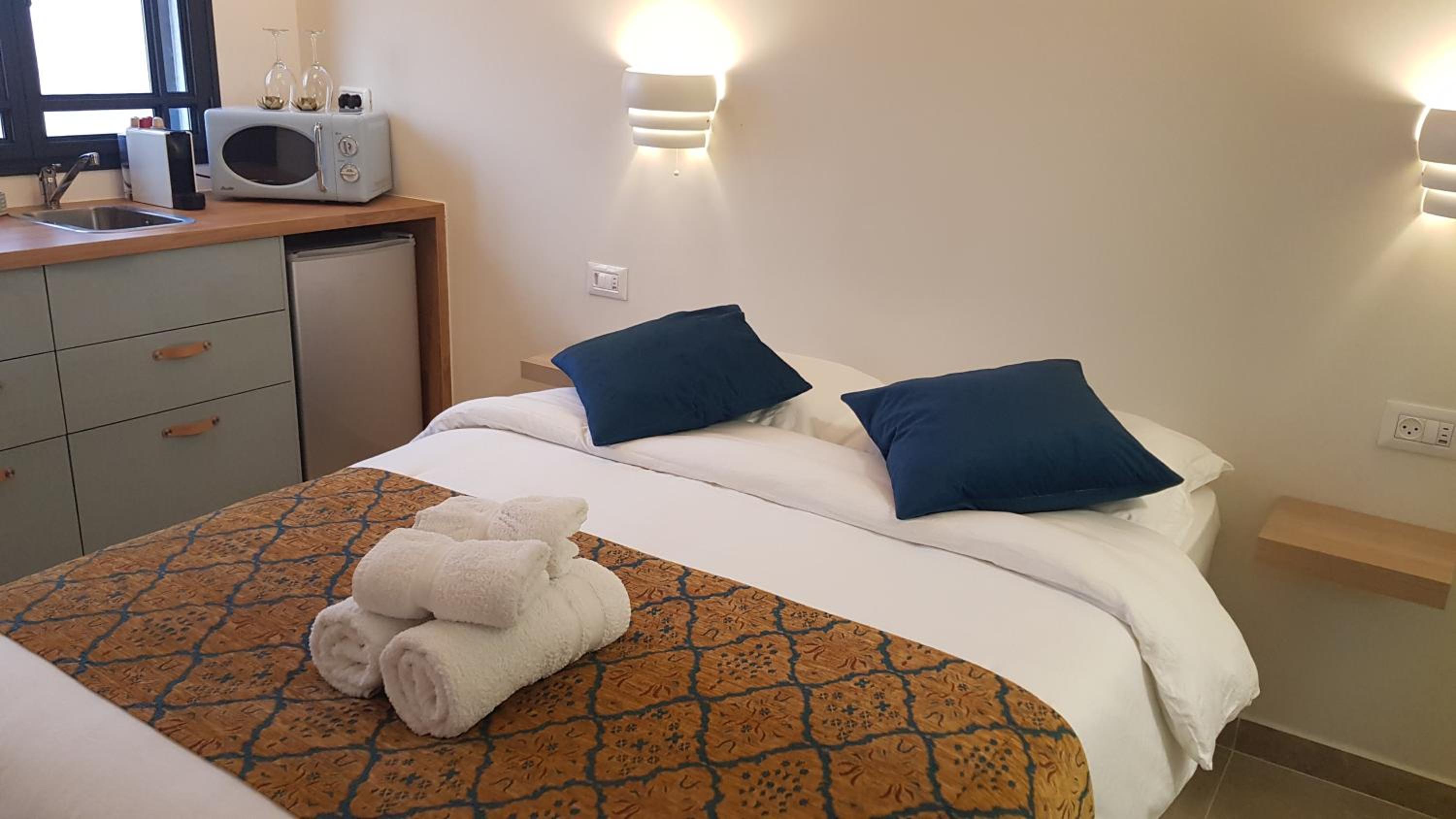 Double Room with Mountain View - Photo 9