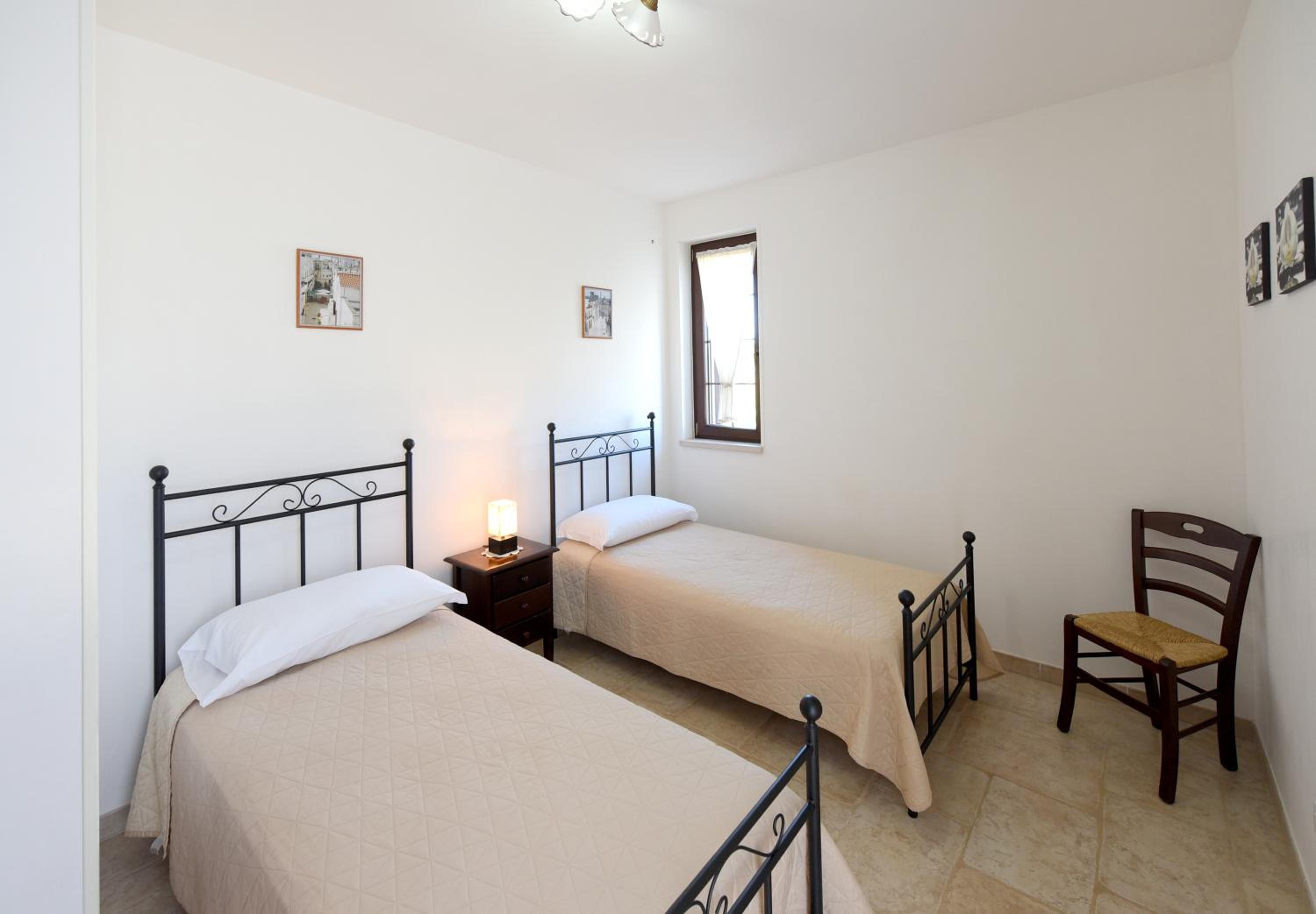 Two-Bedroom Apartment with Balcony photo 3
