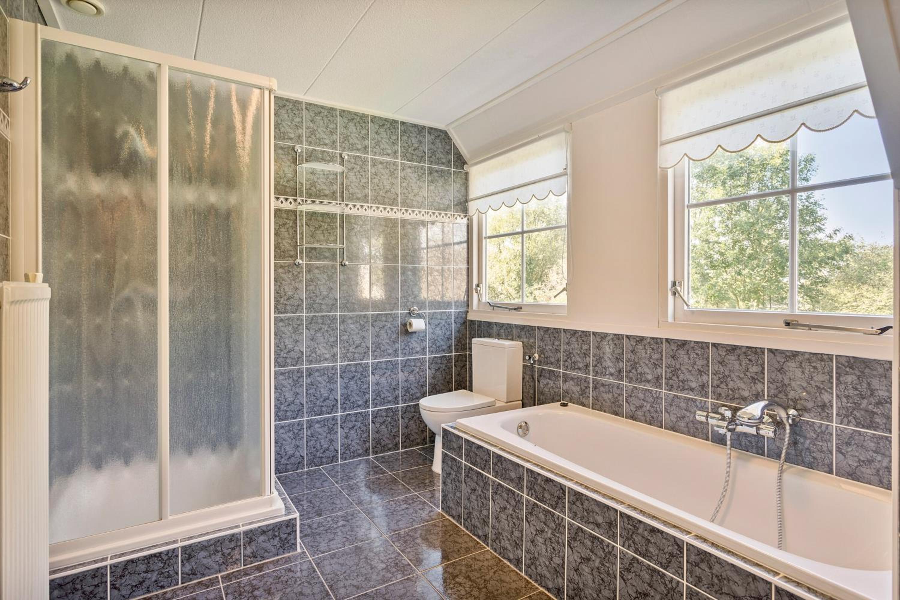 Double Room With Shared Bathroom photo 3