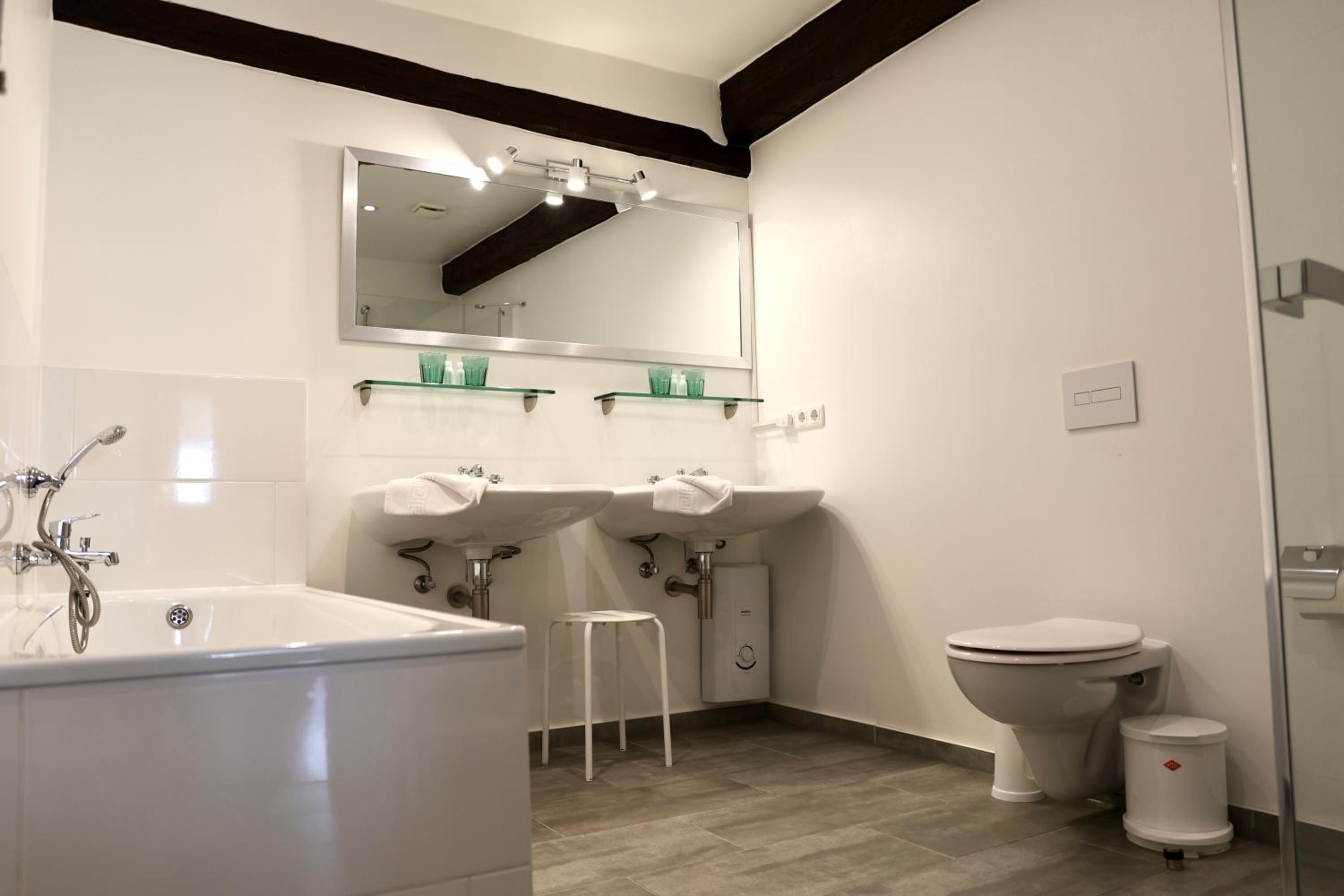 Comfort Quadruple Room - Photo 7