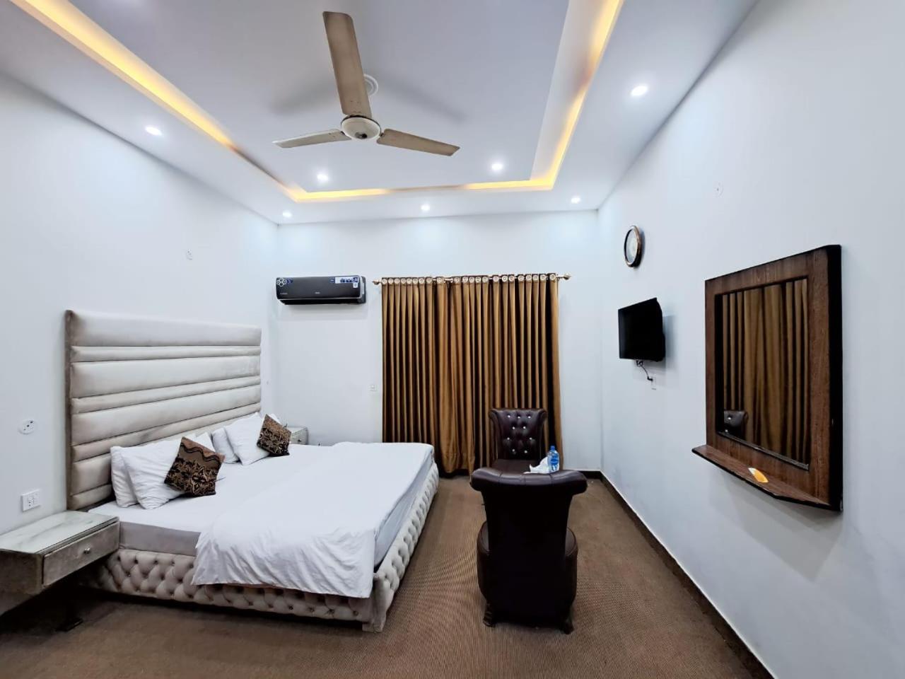 Budget Double Room photo 1