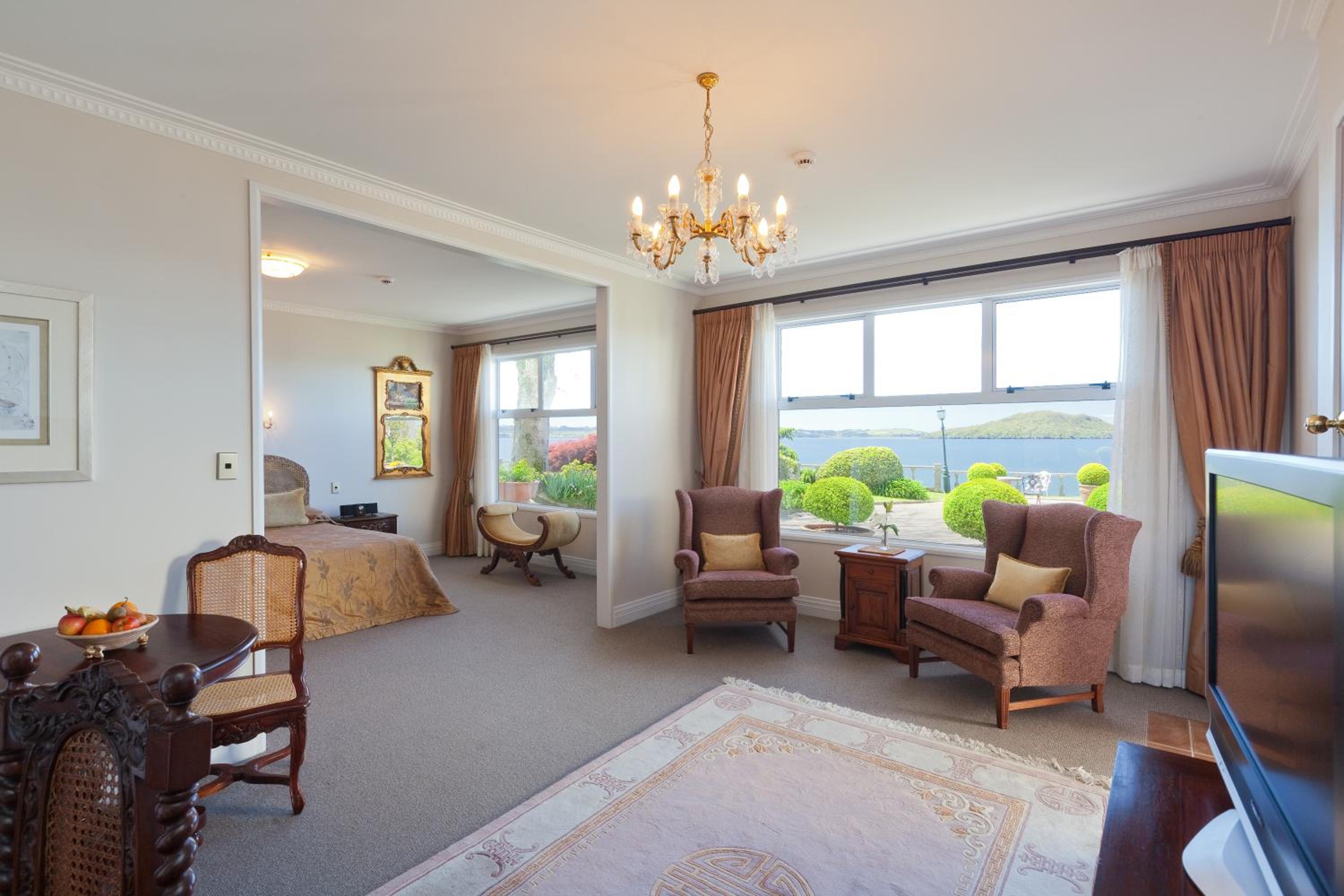 Lake View Lodge Suite - Photo 29
