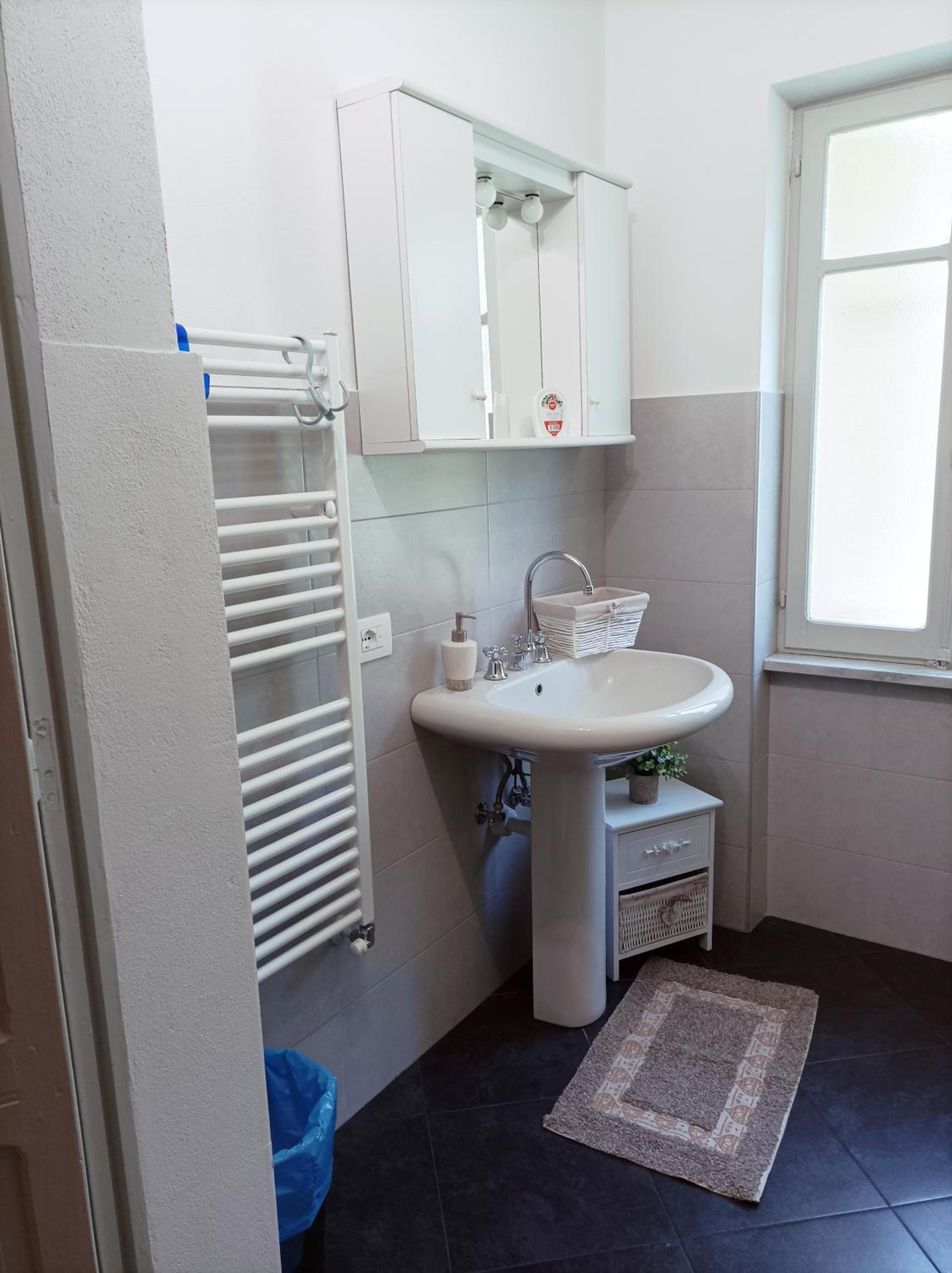Double Room with Private External Bathroom photo 2