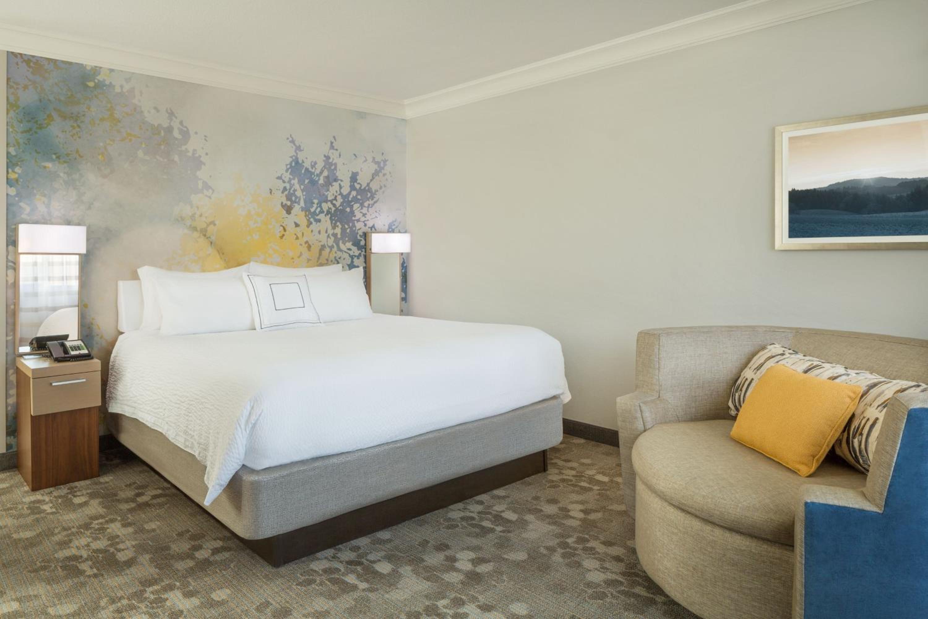 King Room with Sofa Bed photo 3