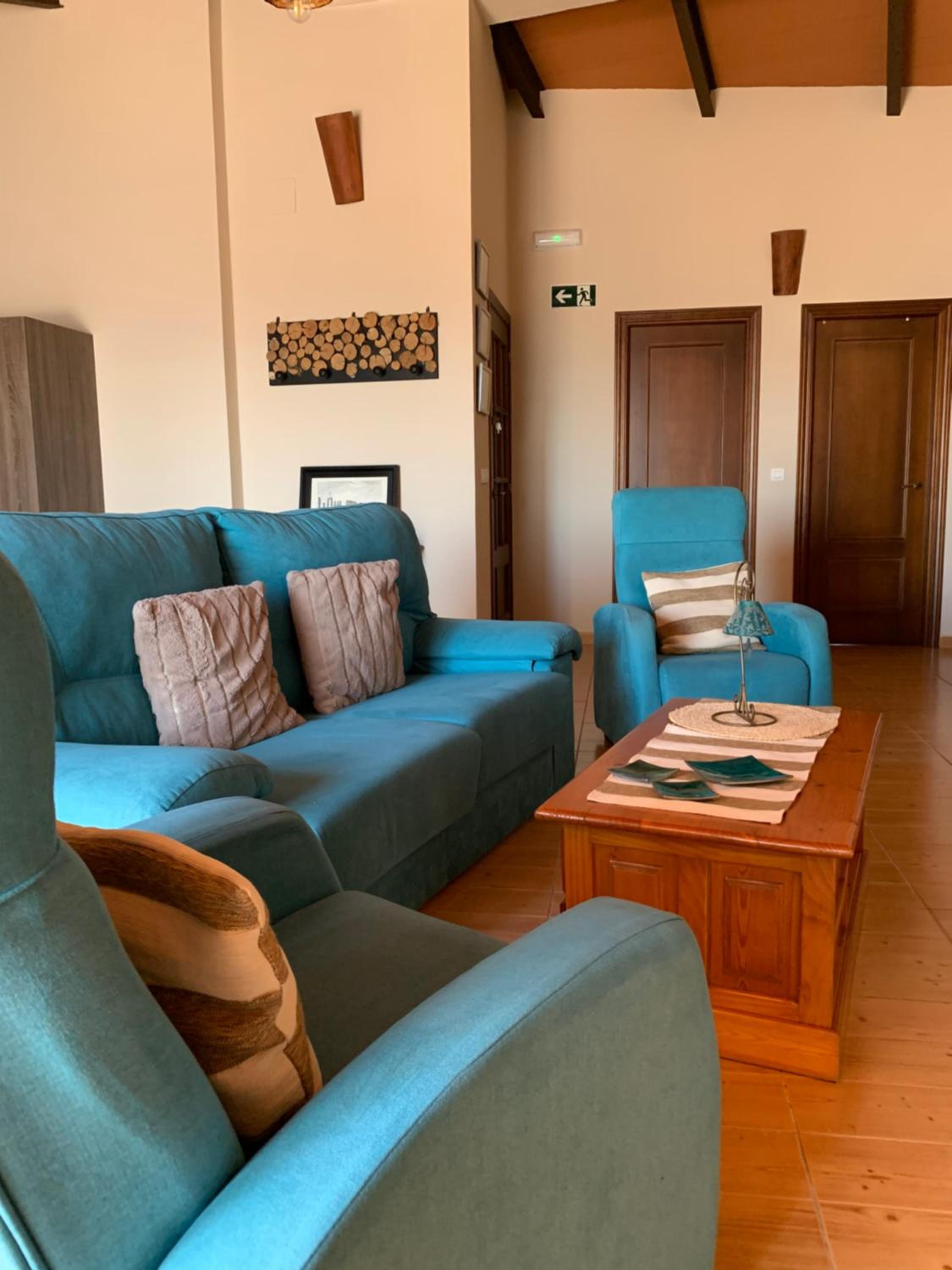 Apartment with Terrace - Photo 35