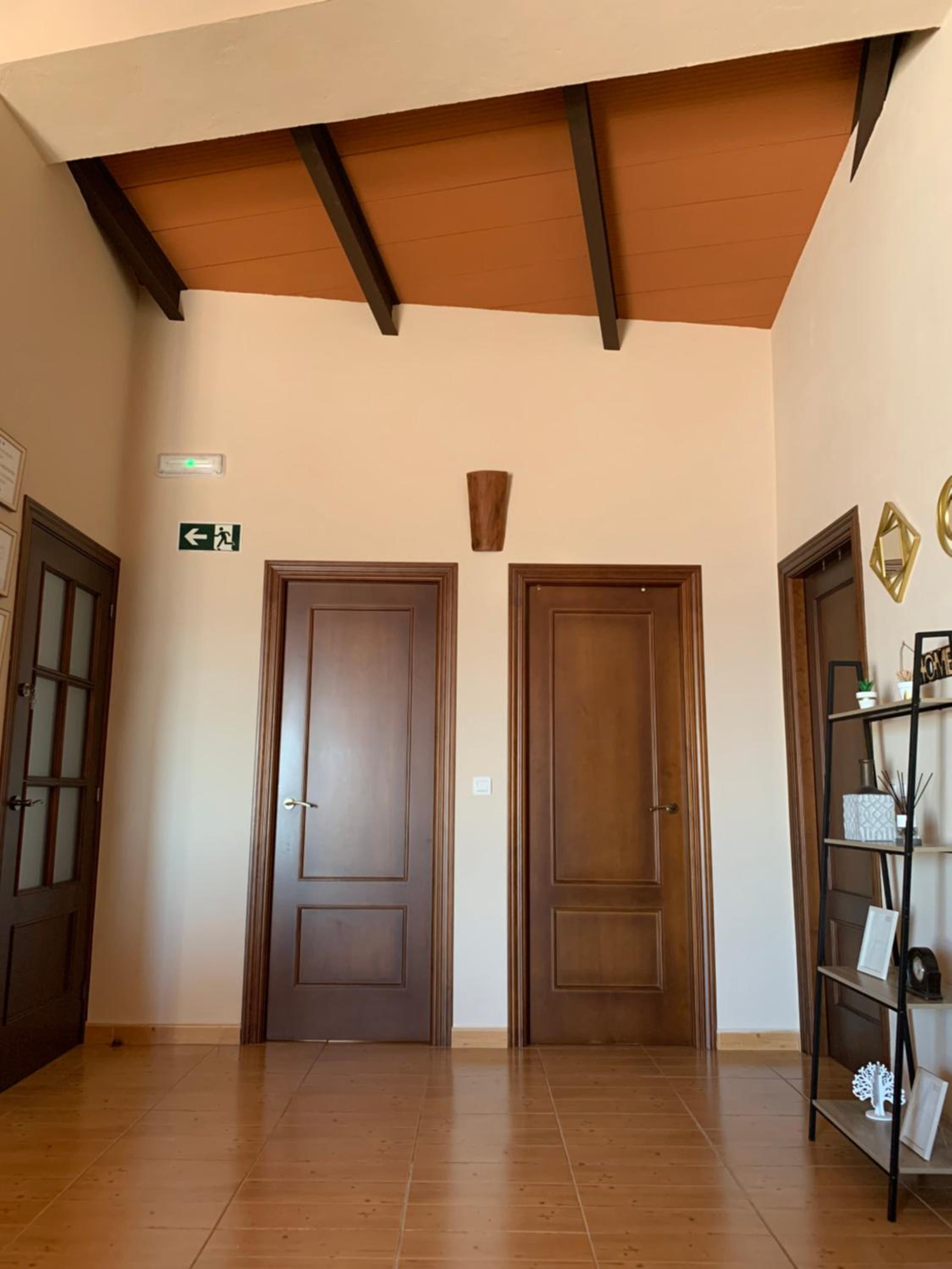 Apartment with Terrace - Photo 32