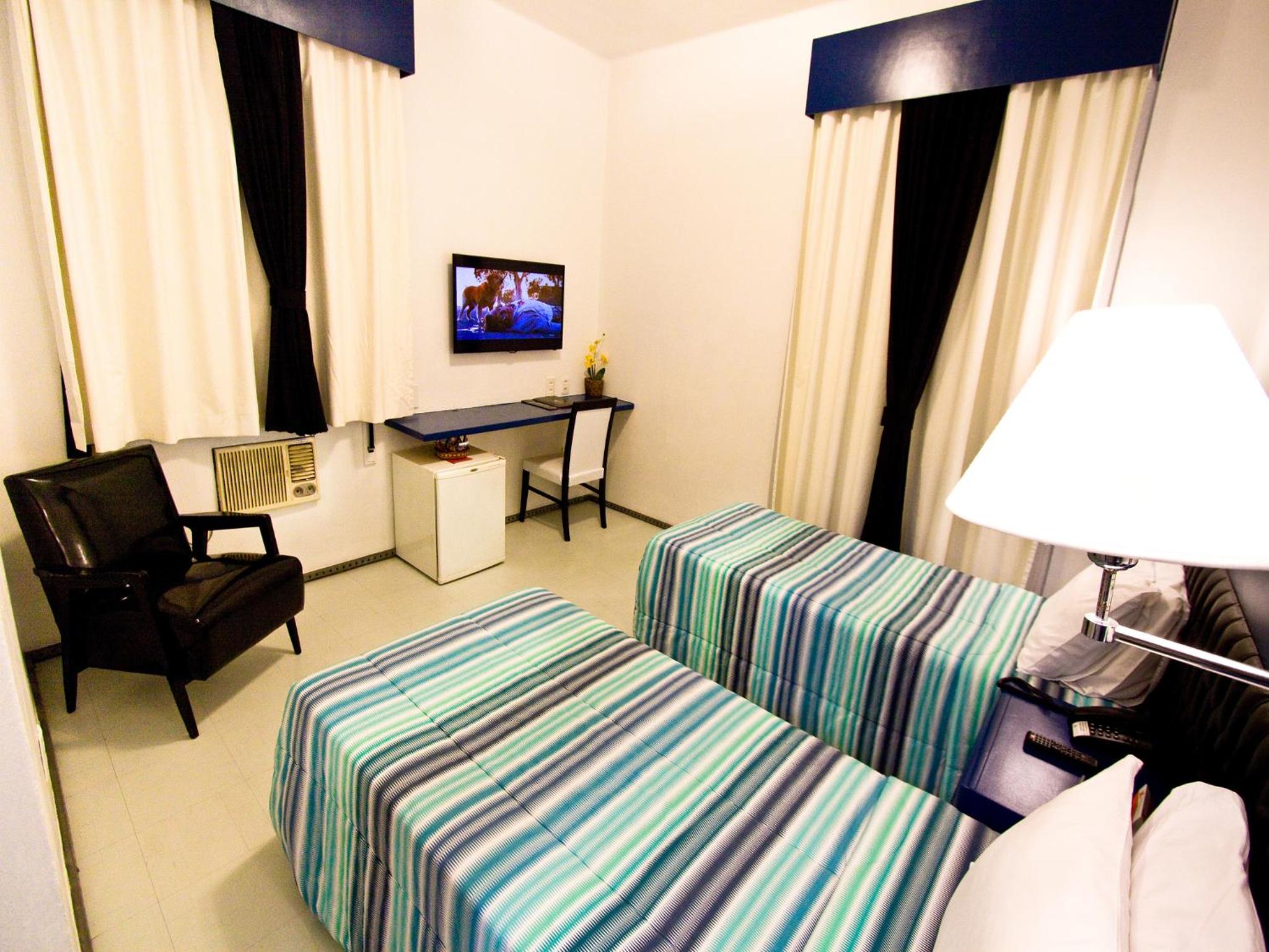 Hotel Normandie by Easy Plus — Quadruple Room