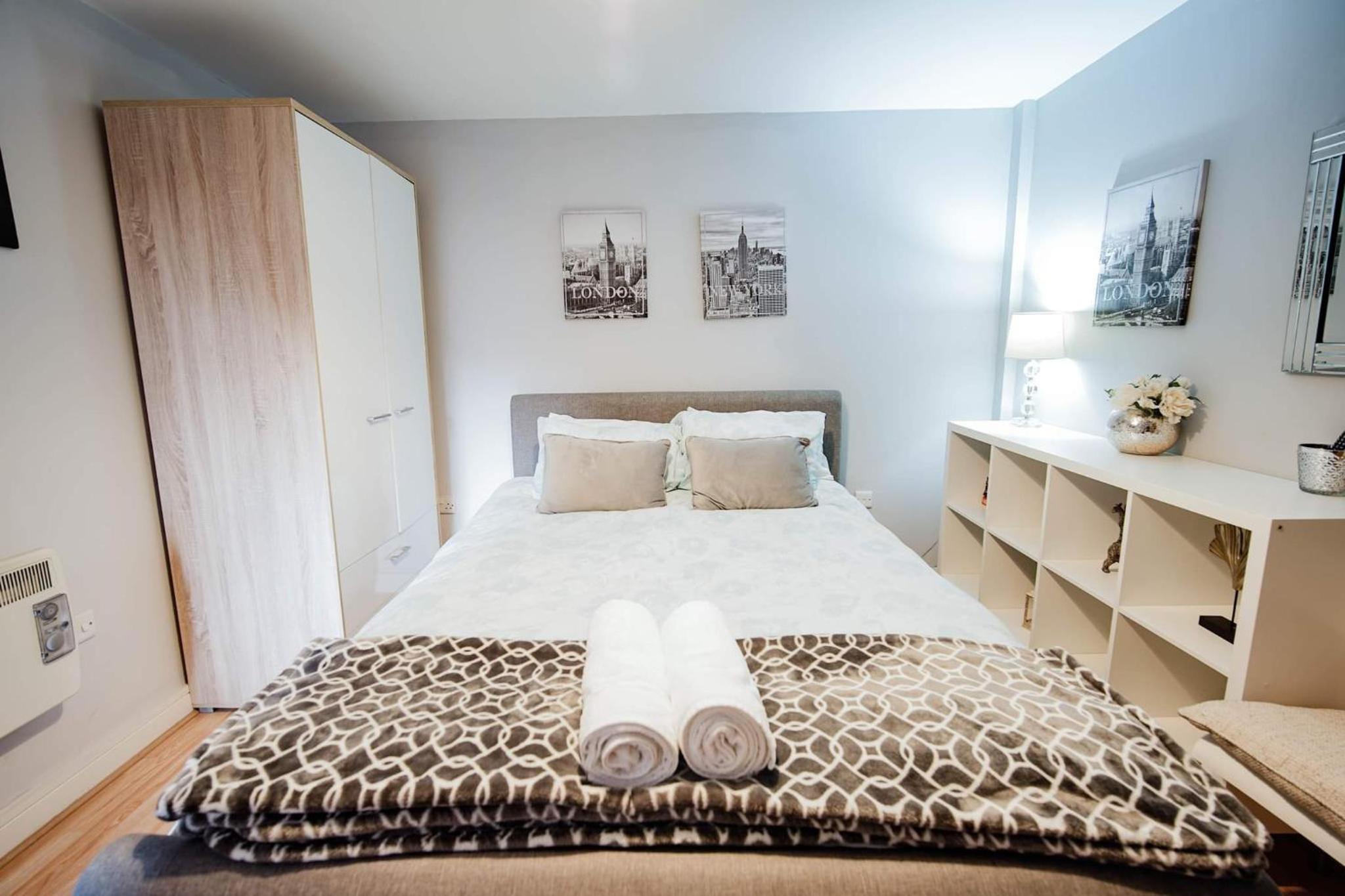 Two-Bedroom Apartment - Photo 17