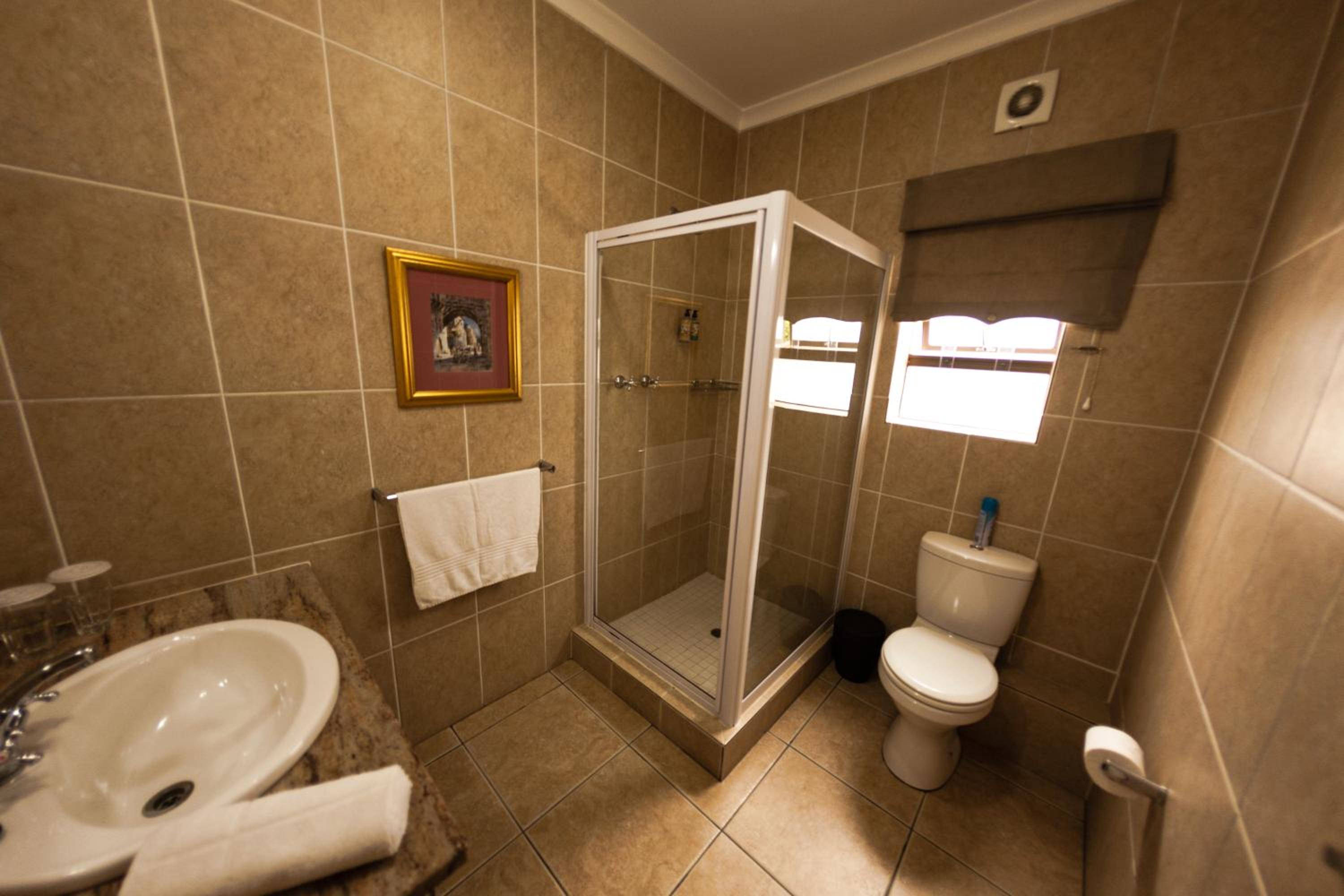 Standard Room - Photo 13