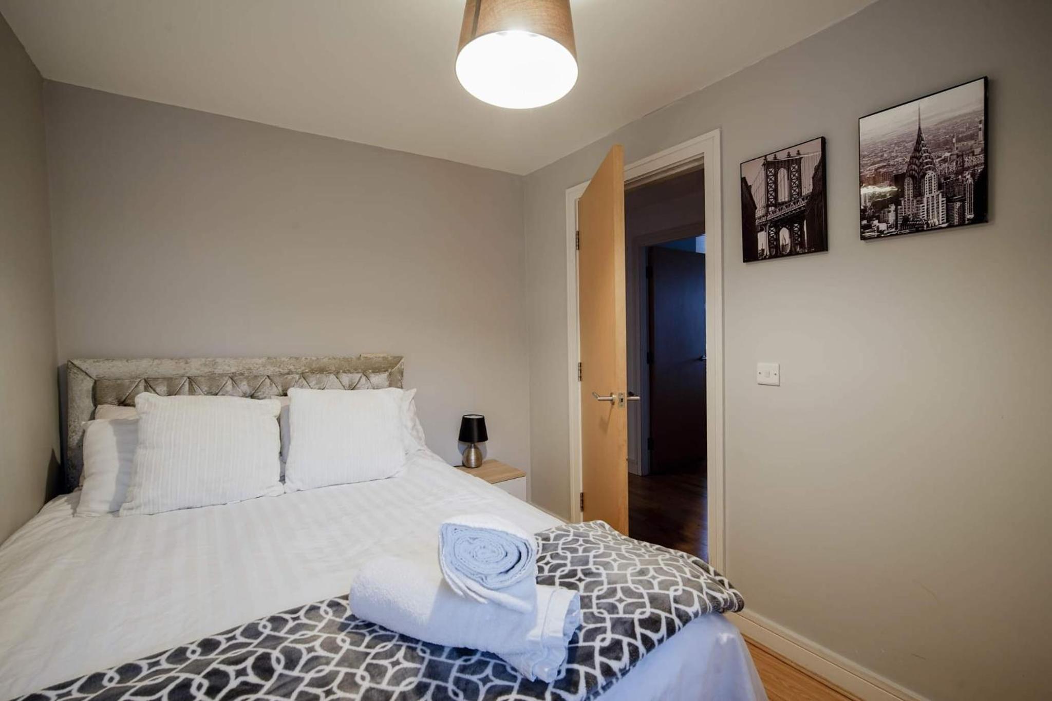 Two-Bedroom Apartment - Photo 19