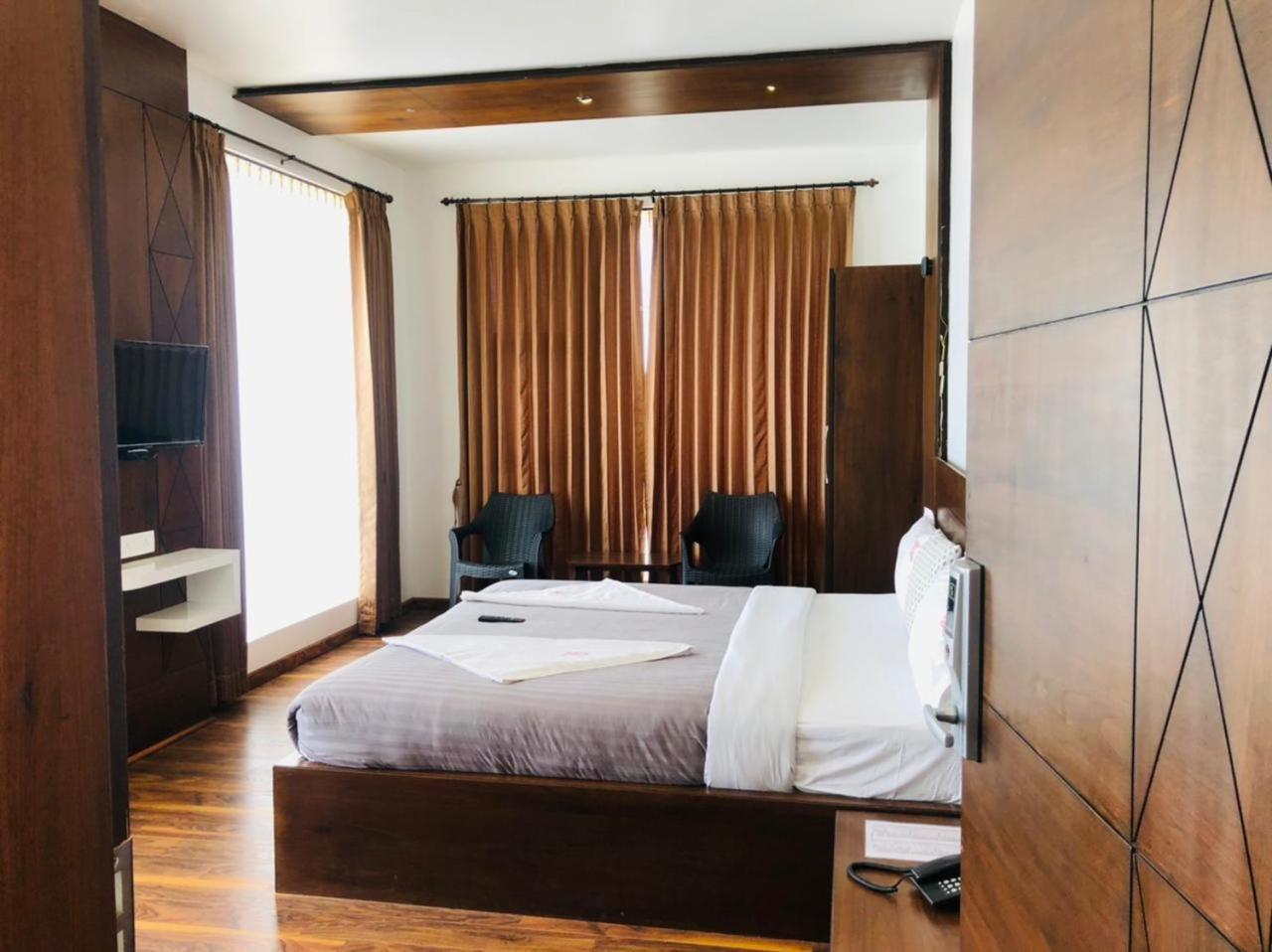 Double Room with Mountain View
