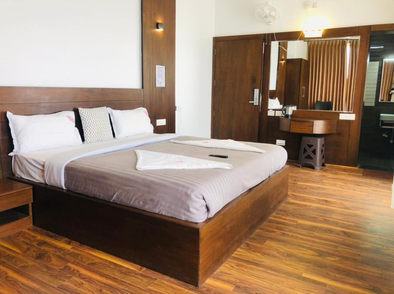 Double Room with Mountain View