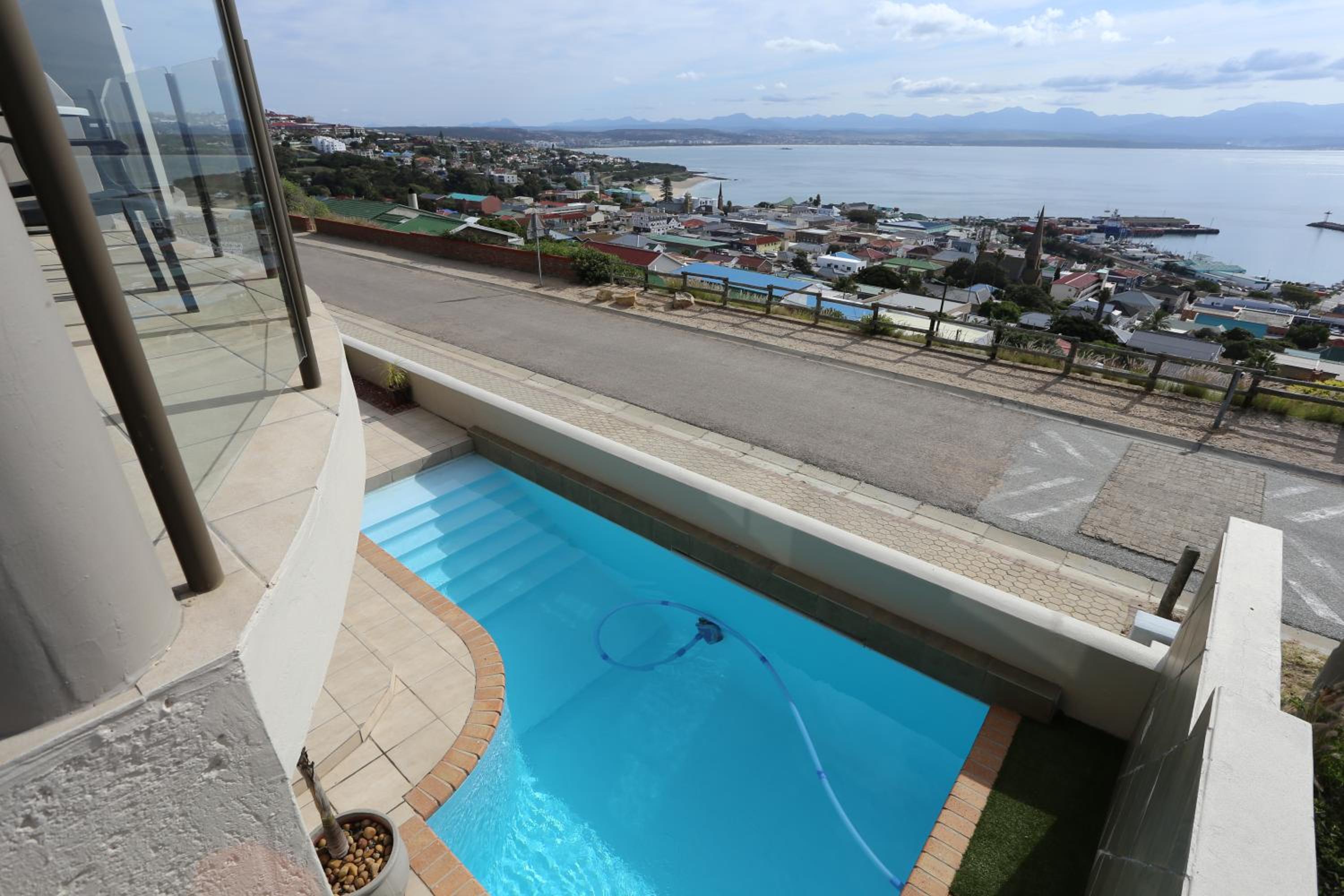 Penthouse Apartment - Photo 13