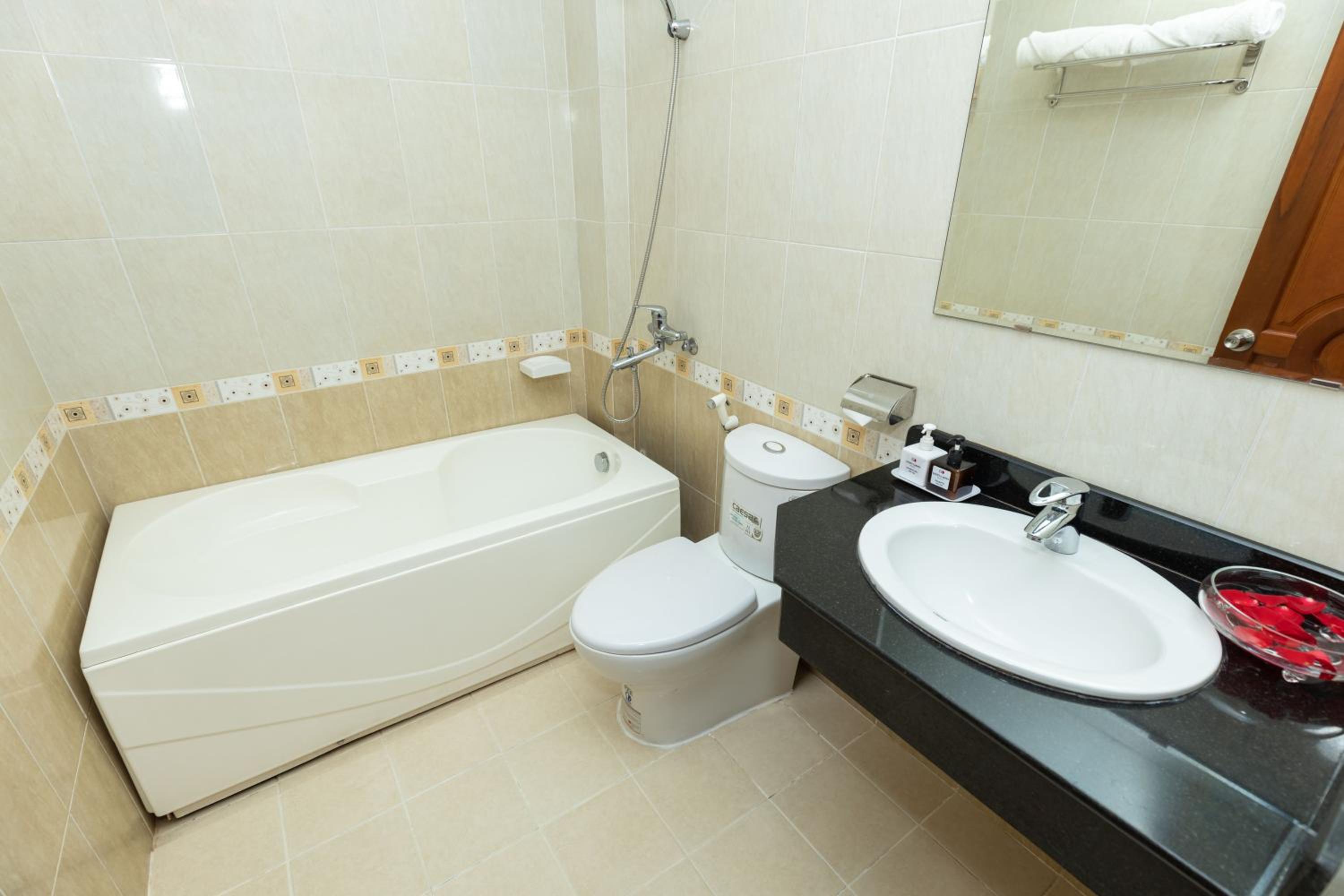 Family Room with Bath photo 3