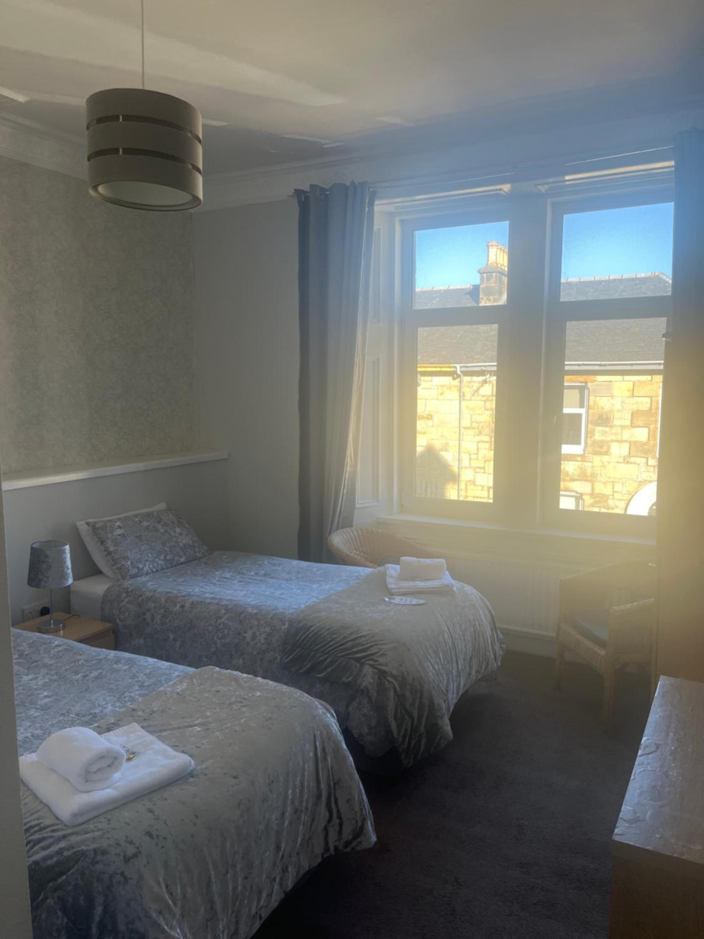 Twin Room - Photo 1