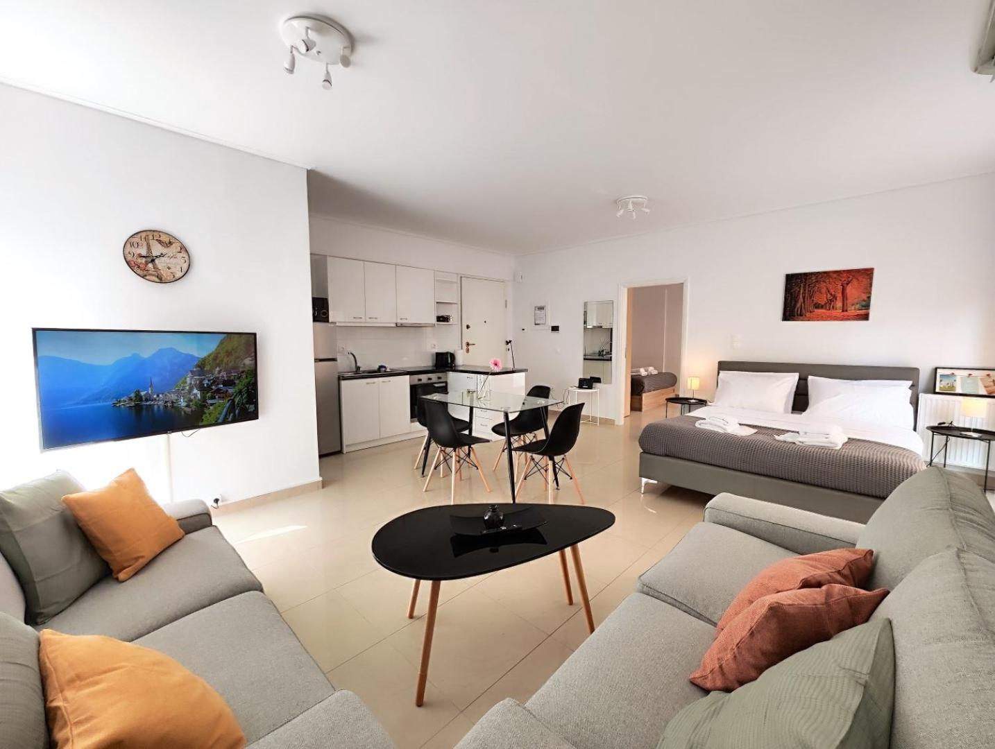 One-Bedroom Apartment photo 2
