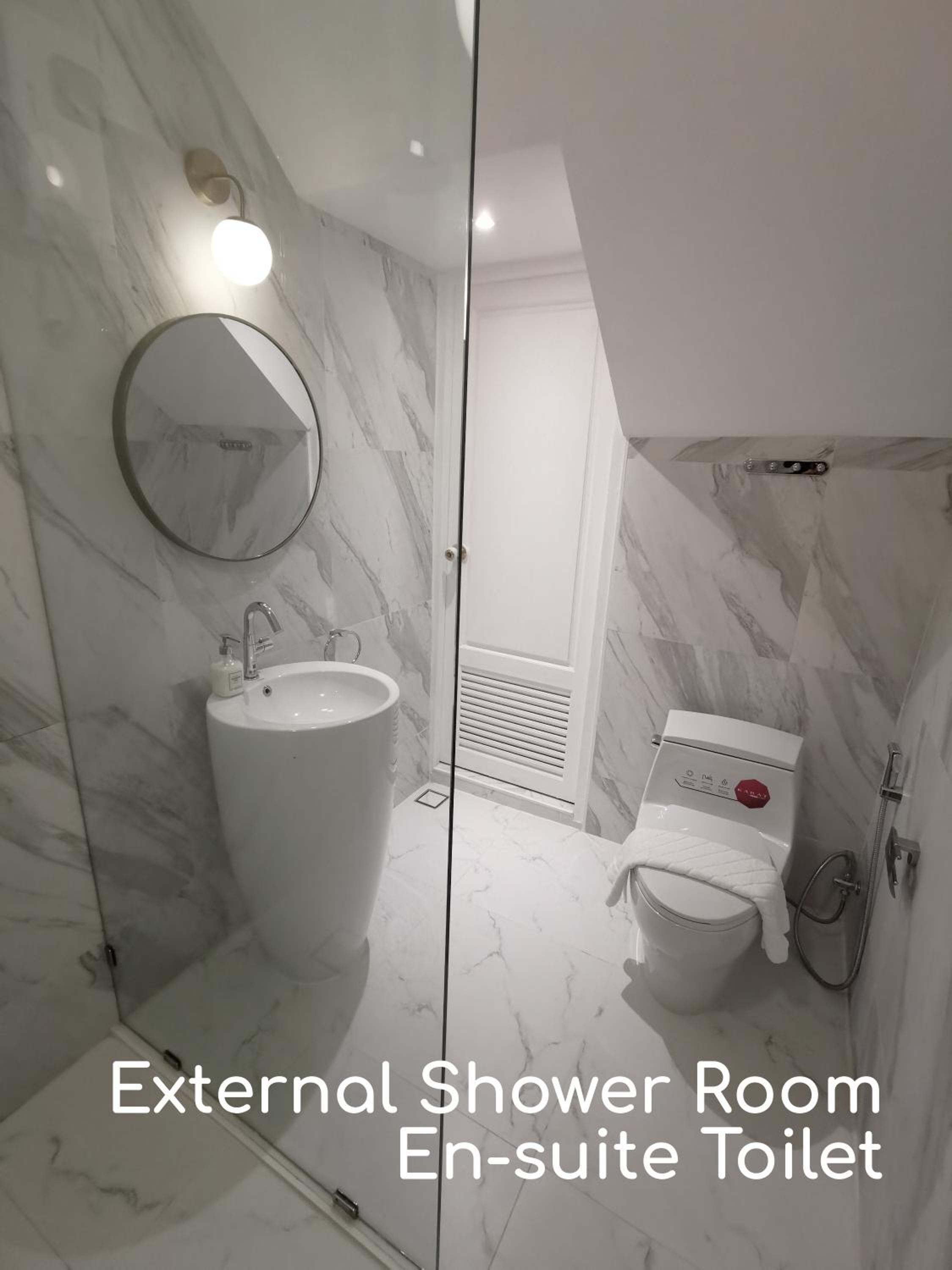 Twin Room with Private External Bathroom photo 2