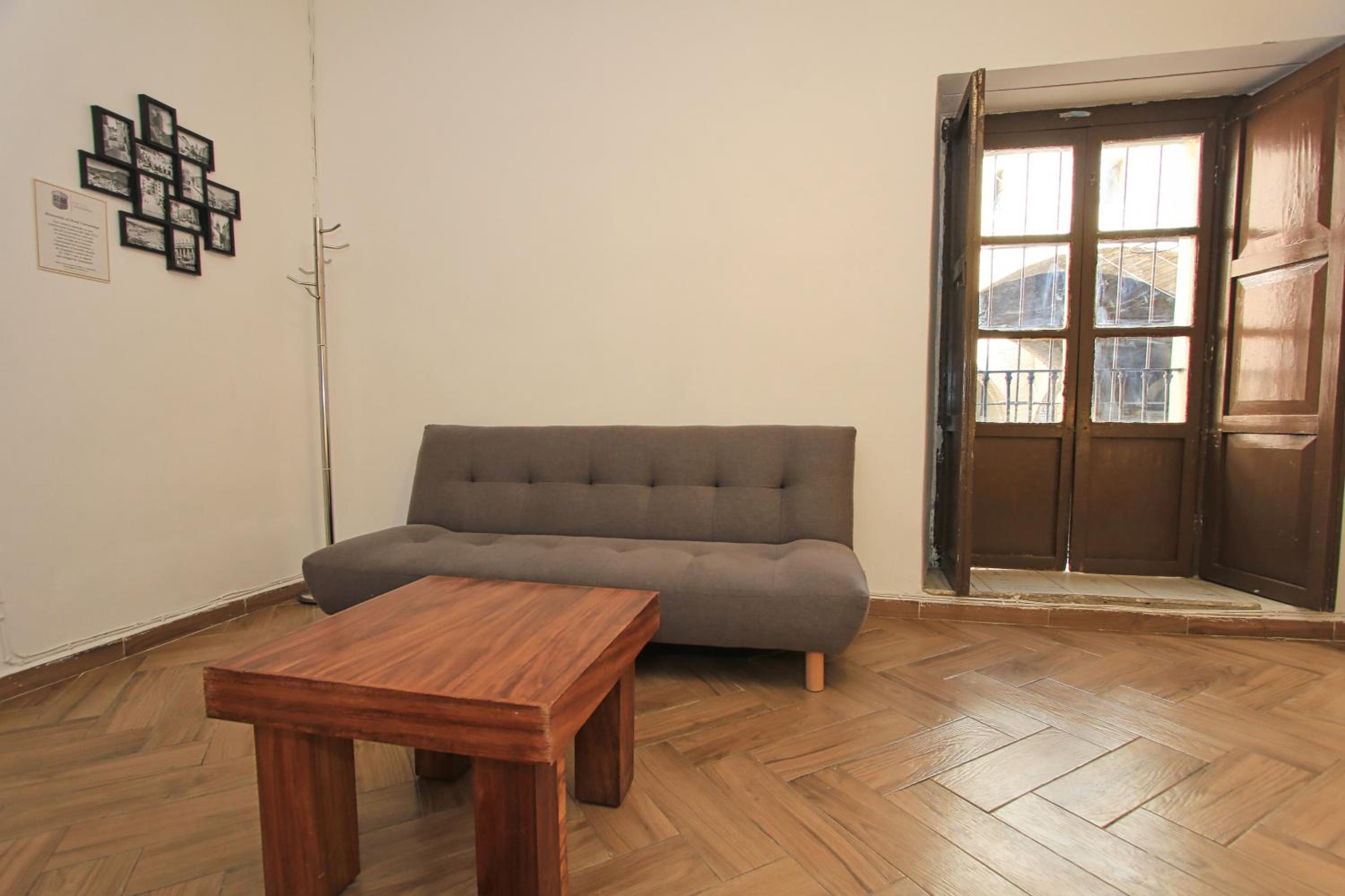 King Suite with Balcony - Photo 23