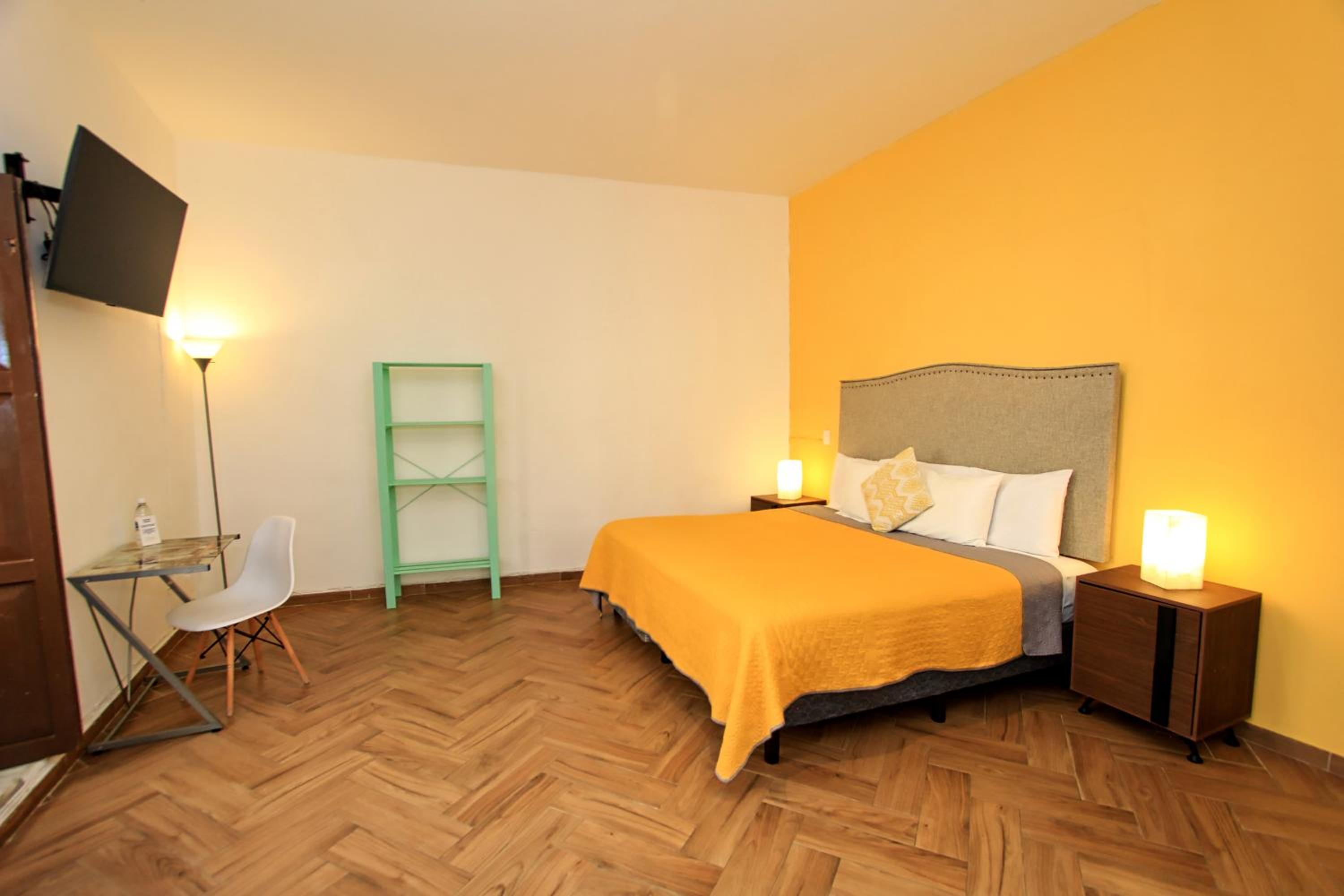 King Suite with Balcony - Photo 12
